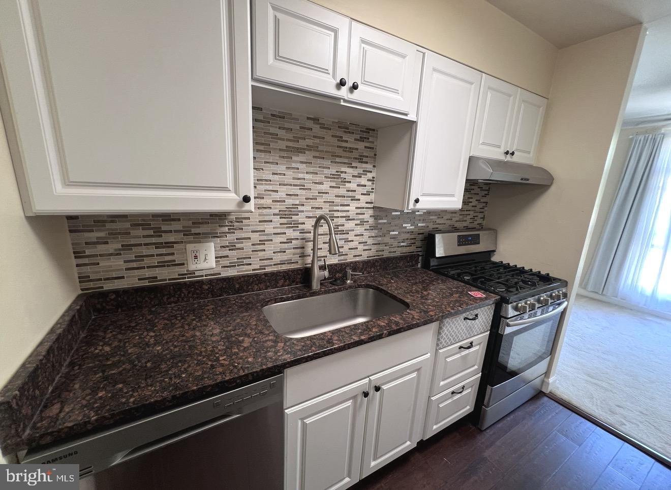 WOODBURN VILLAGE - Residential