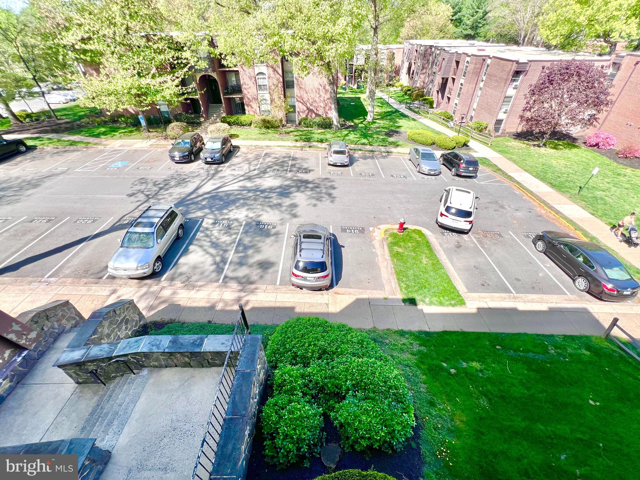 WOODBURN VILLAGE - Residential