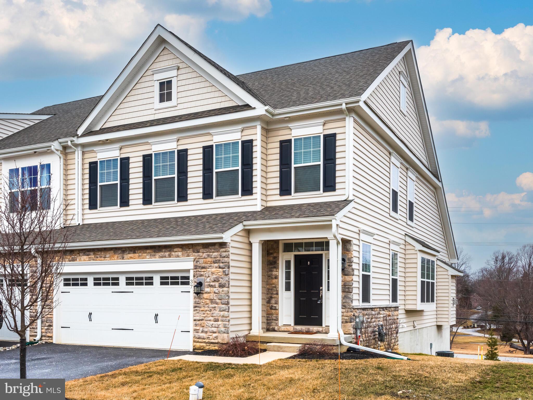 WILLISTOWN POINT - Residential