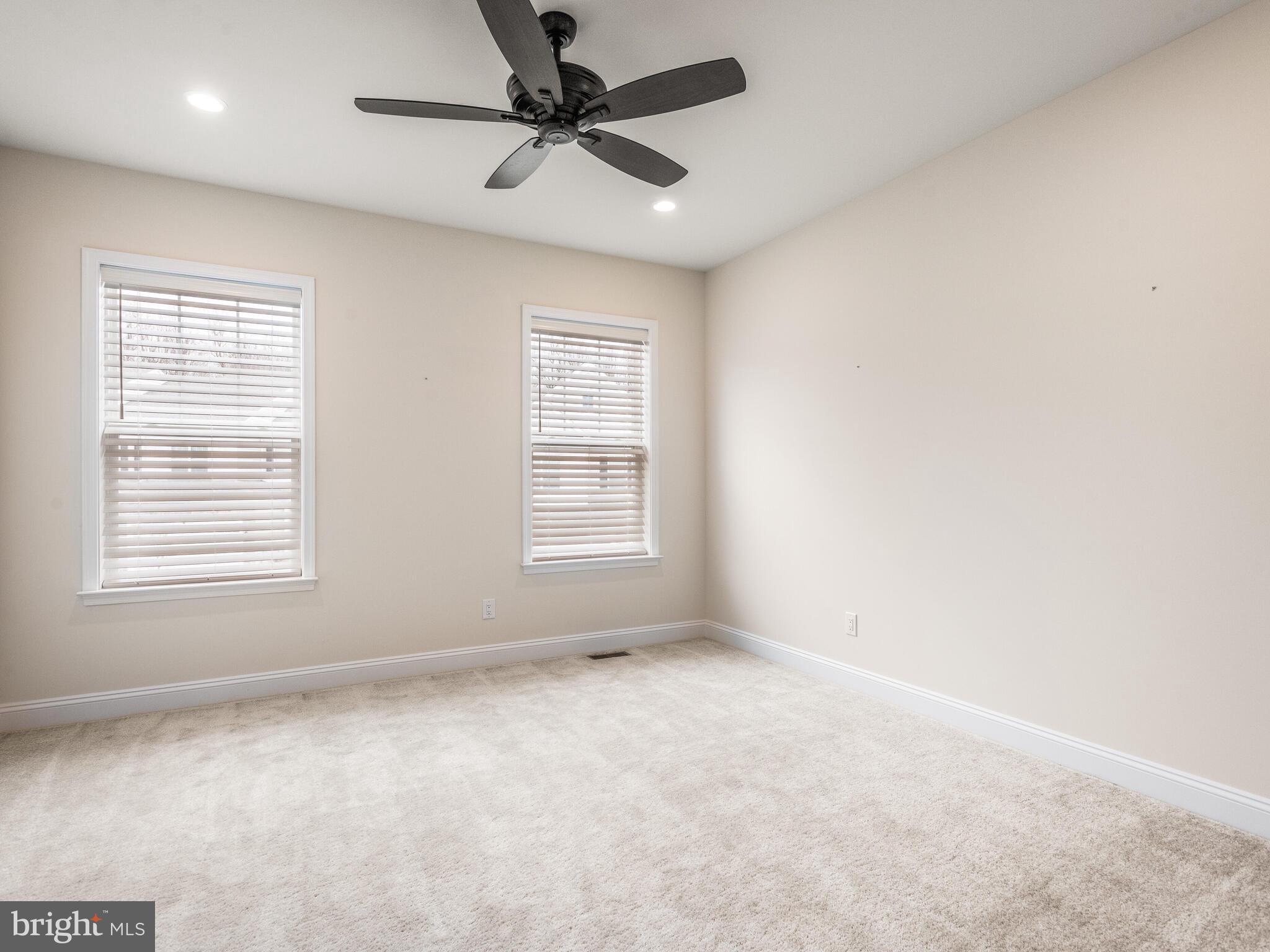 WILLISTOWN POINT - Residential