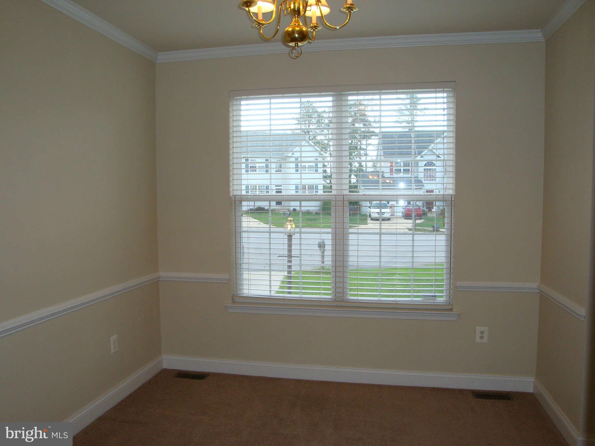 WESTBURY - Residential Lease