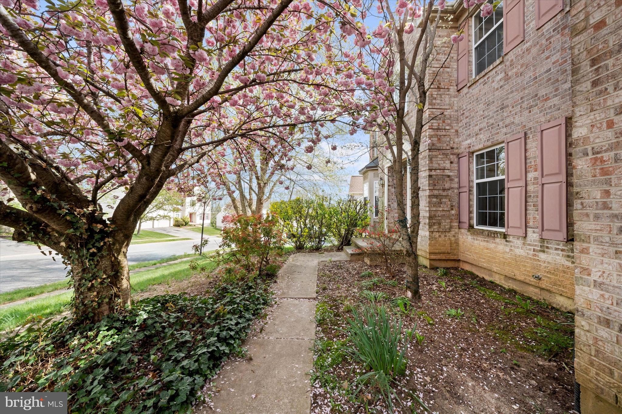 14 LYNAM LOOKOUT DRIVE