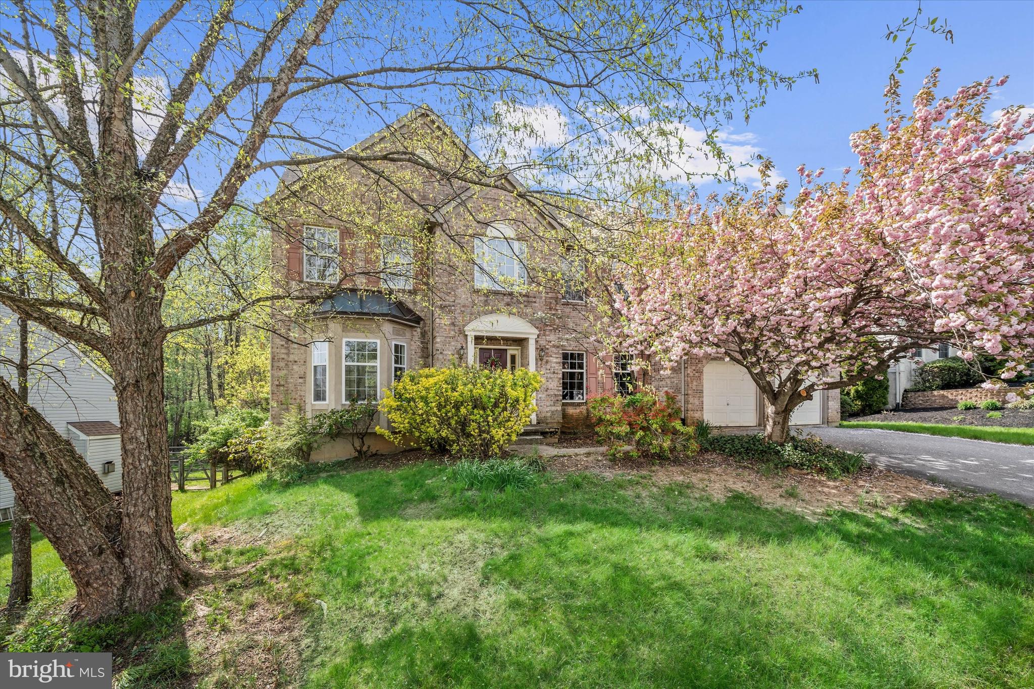 14 LYNAM LOOKOUT DRIVE