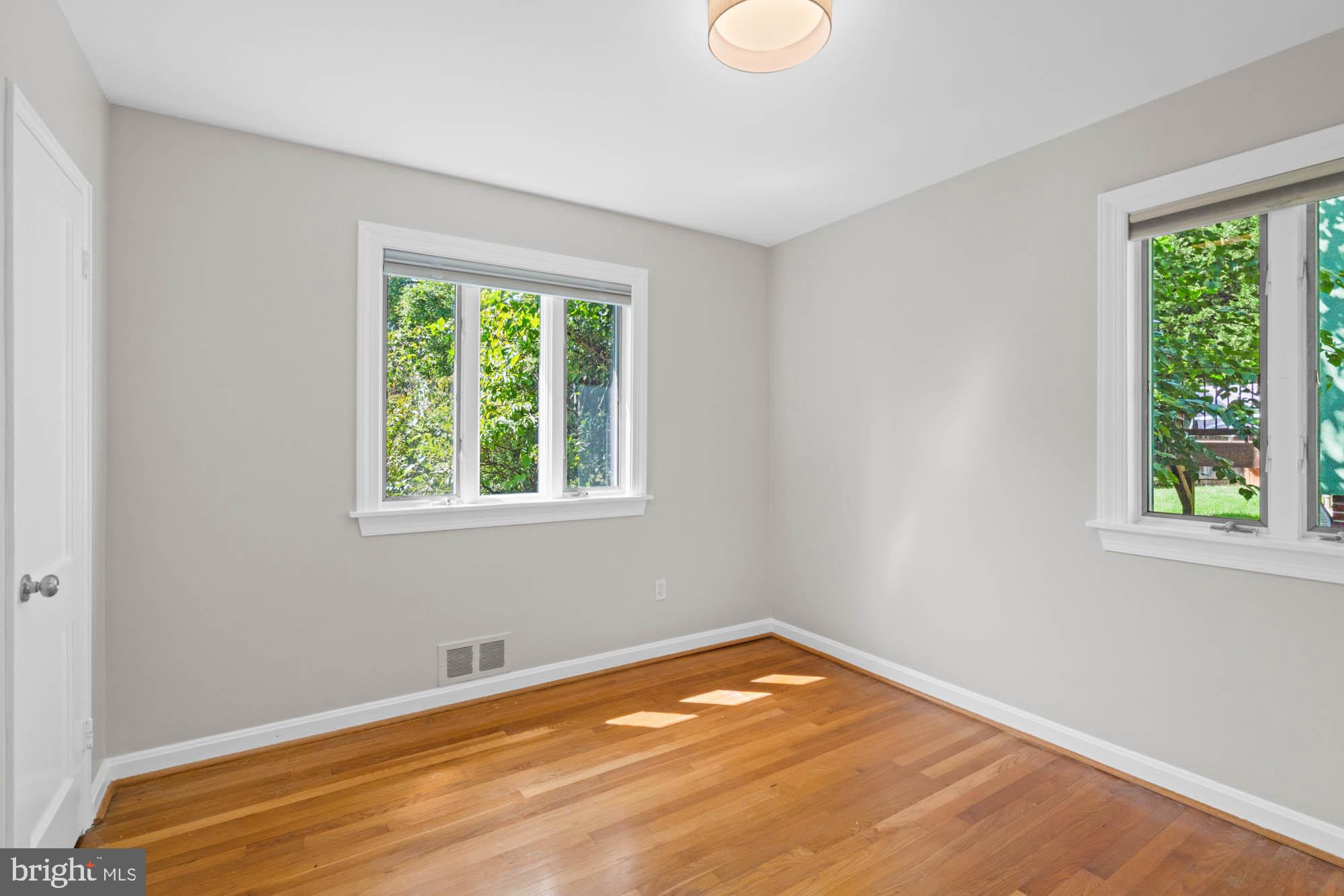 COUNTRY CLUB PARK - Residential