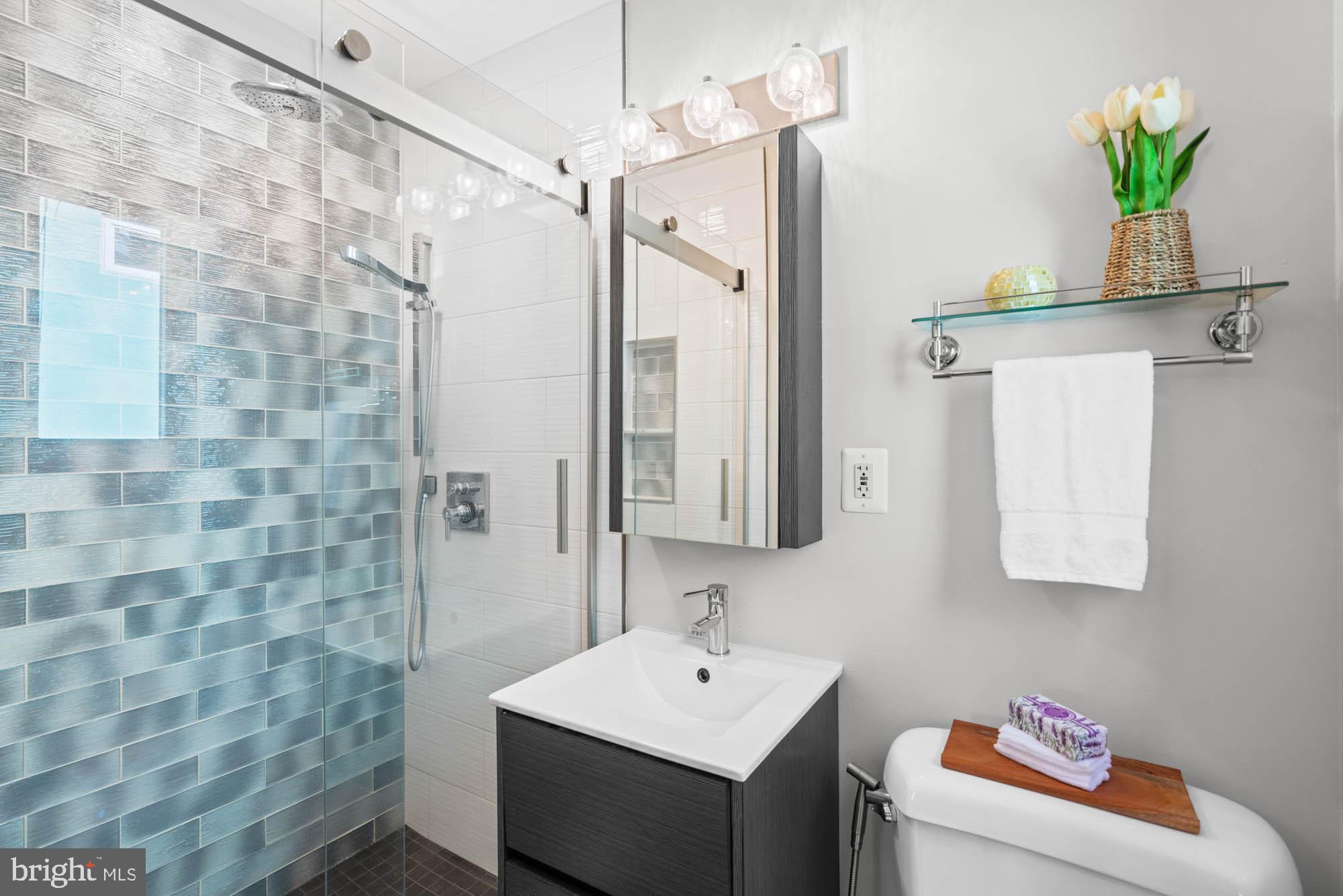 COUNTRY CLUB PARK - Residential