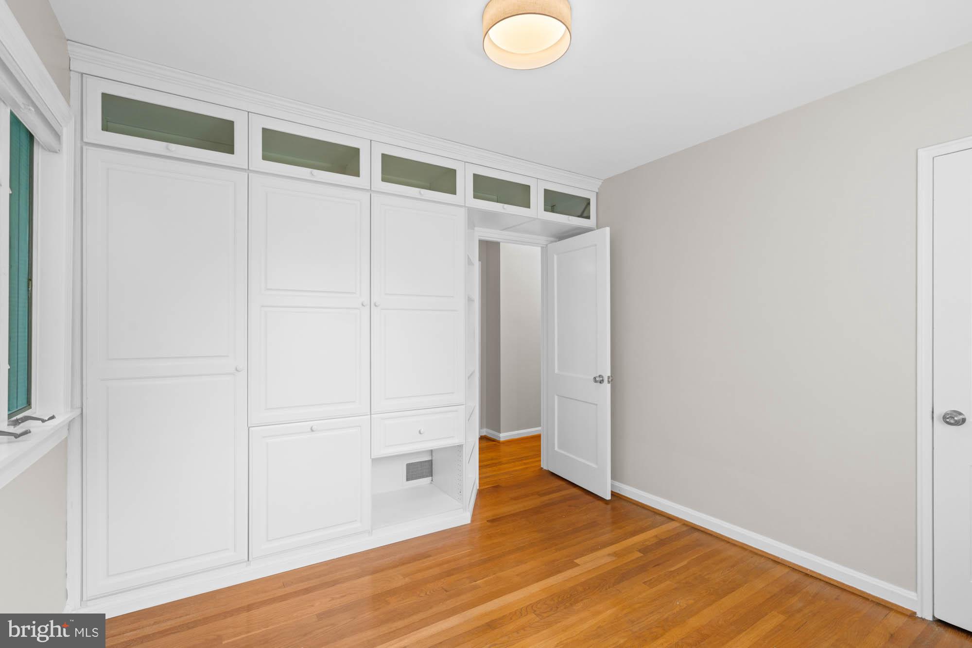 COUNTRY CLUB PARK - Residential