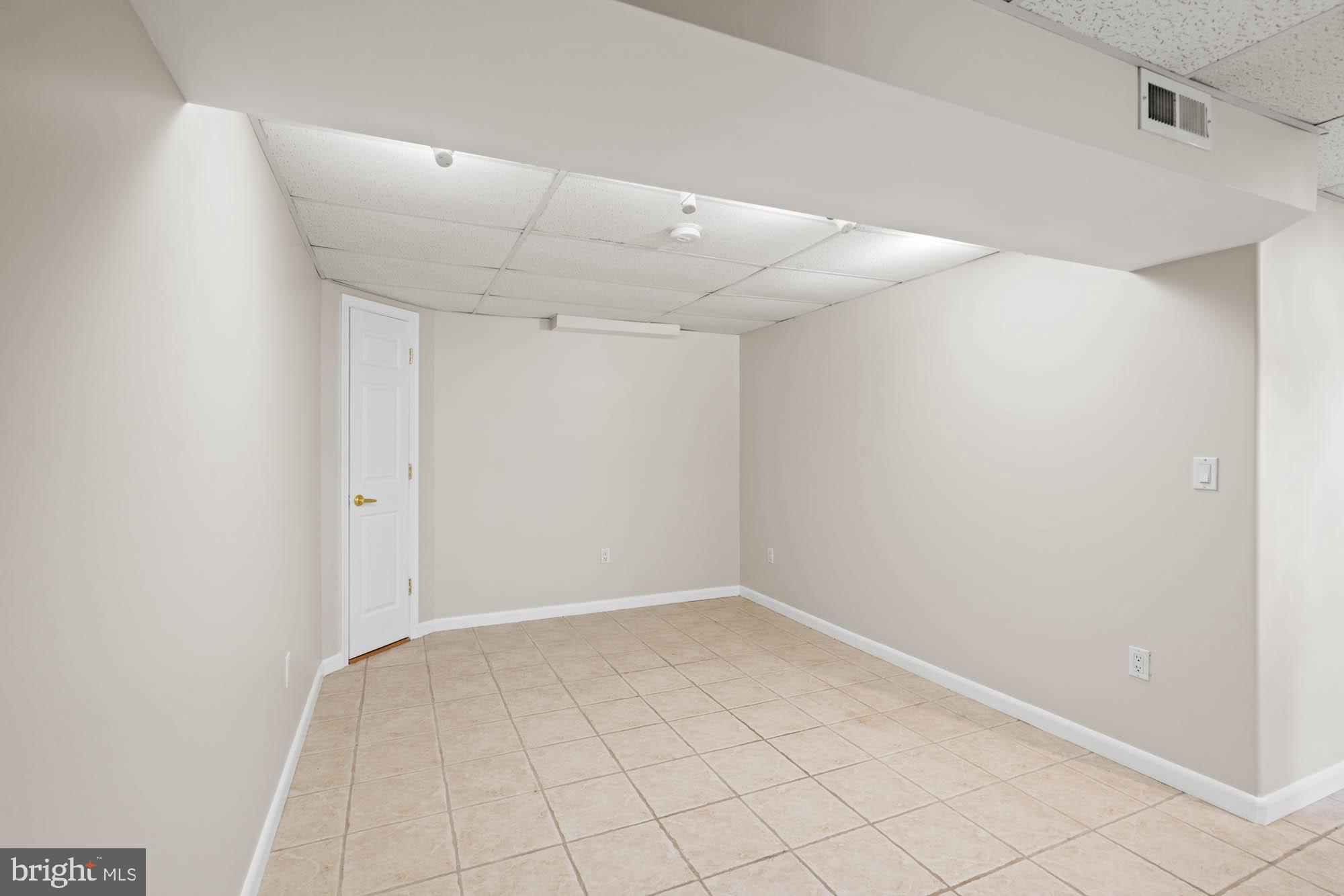 COUNTRY CLUB PARK - Residential