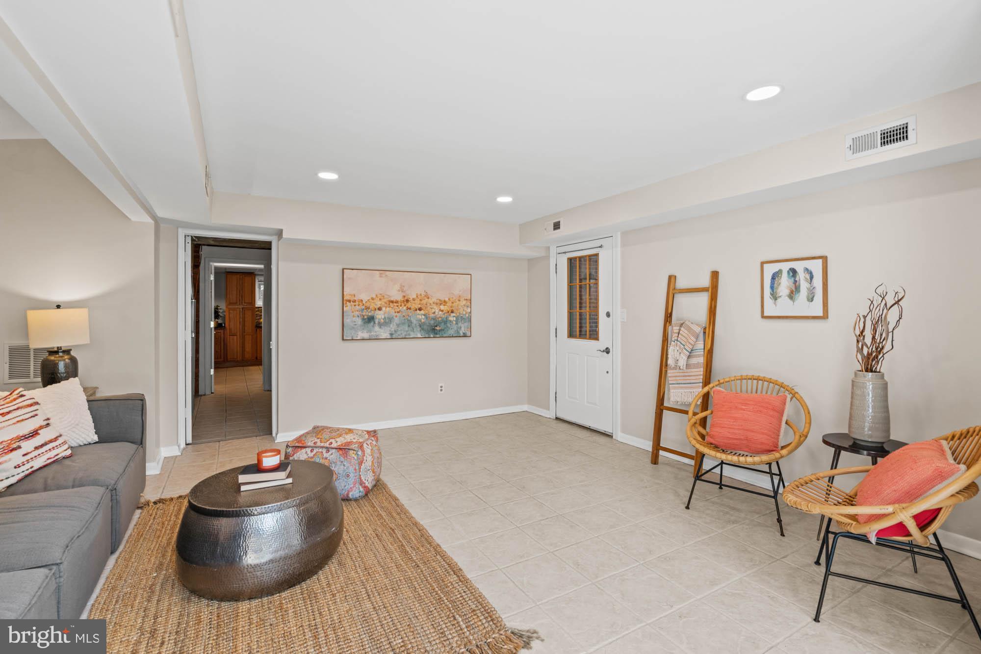 COUNTRY CLUB PARK - Residential