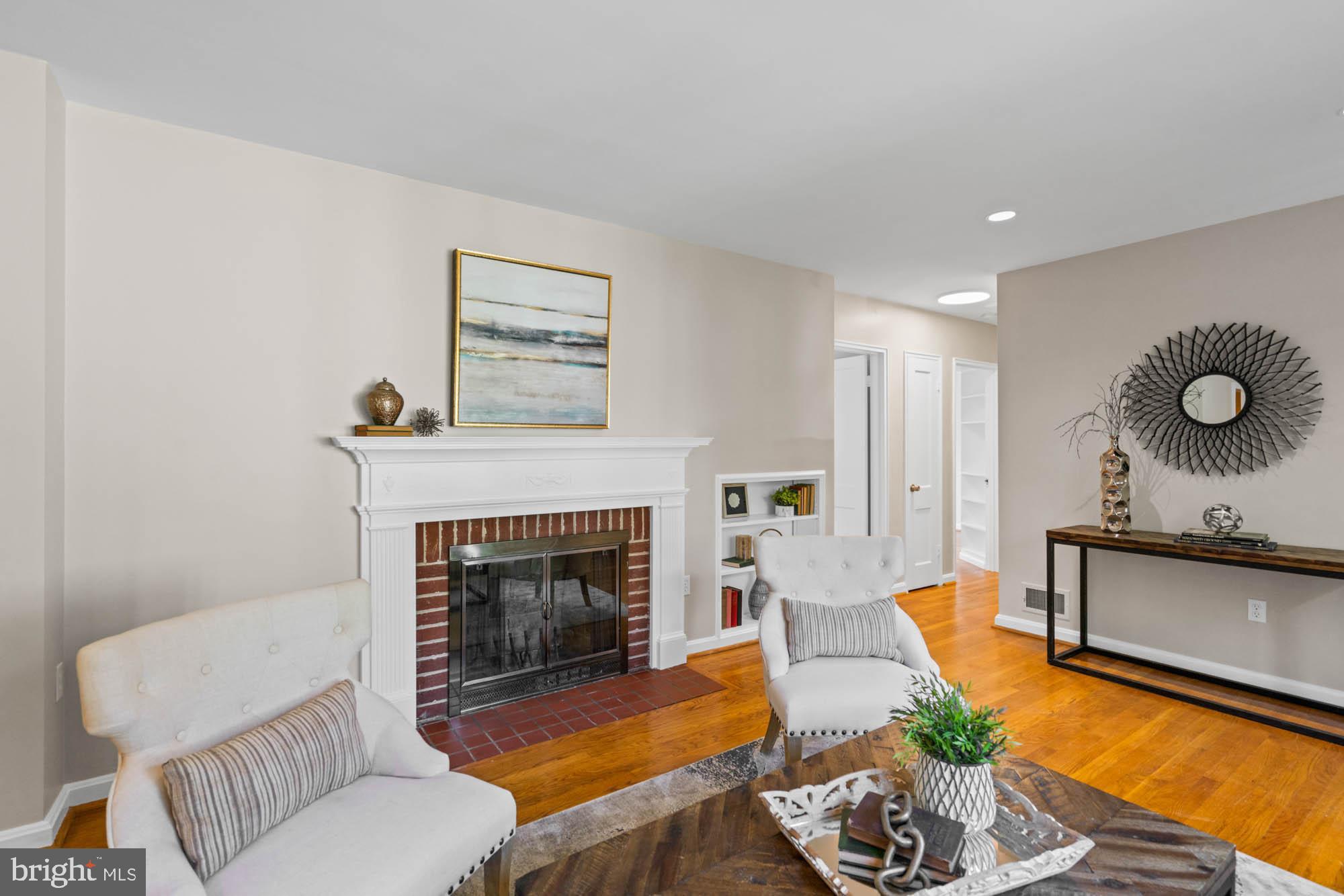 COUNTRY CLUB PARK - Residential