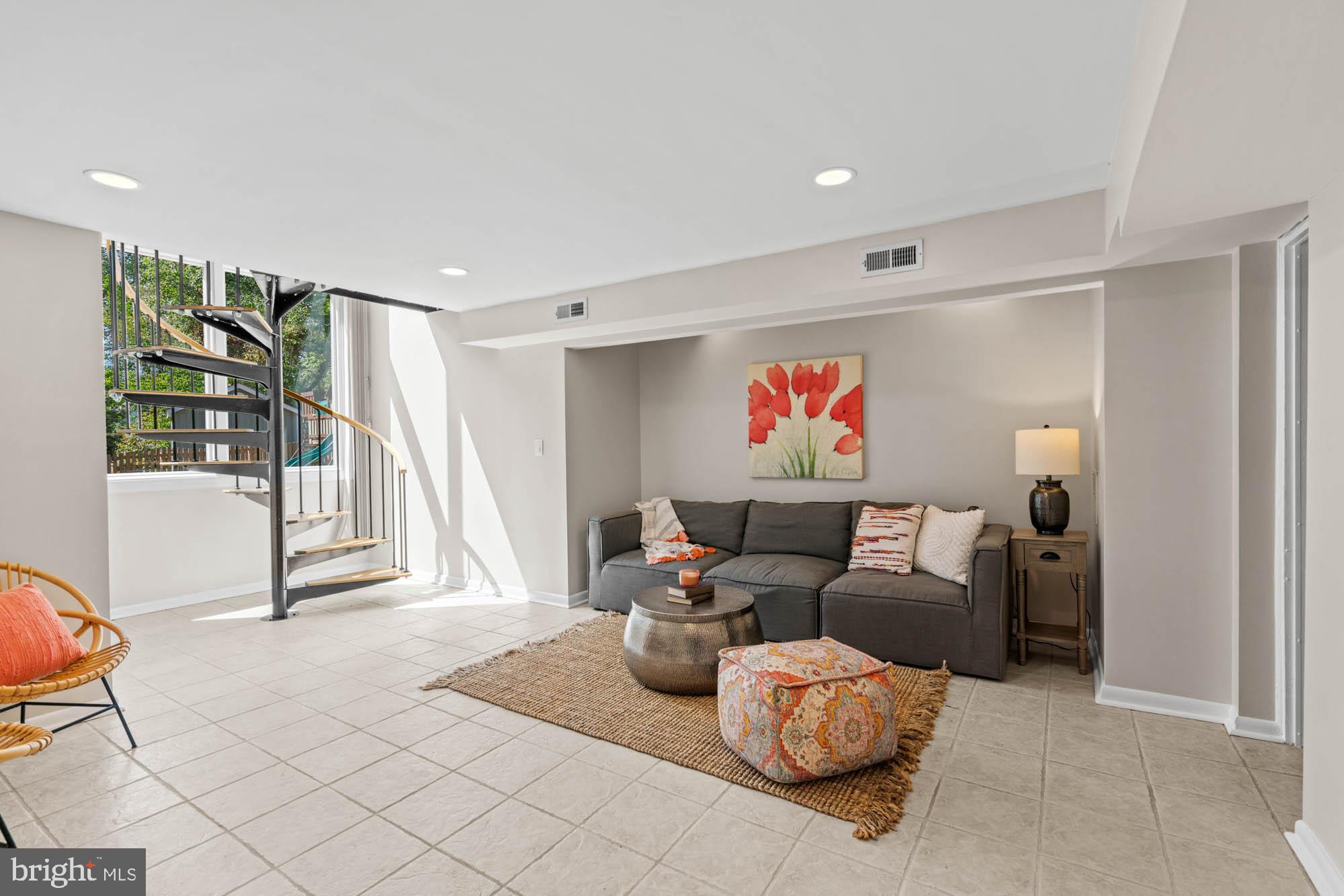 COUNTRY CLUB PARK - Residential