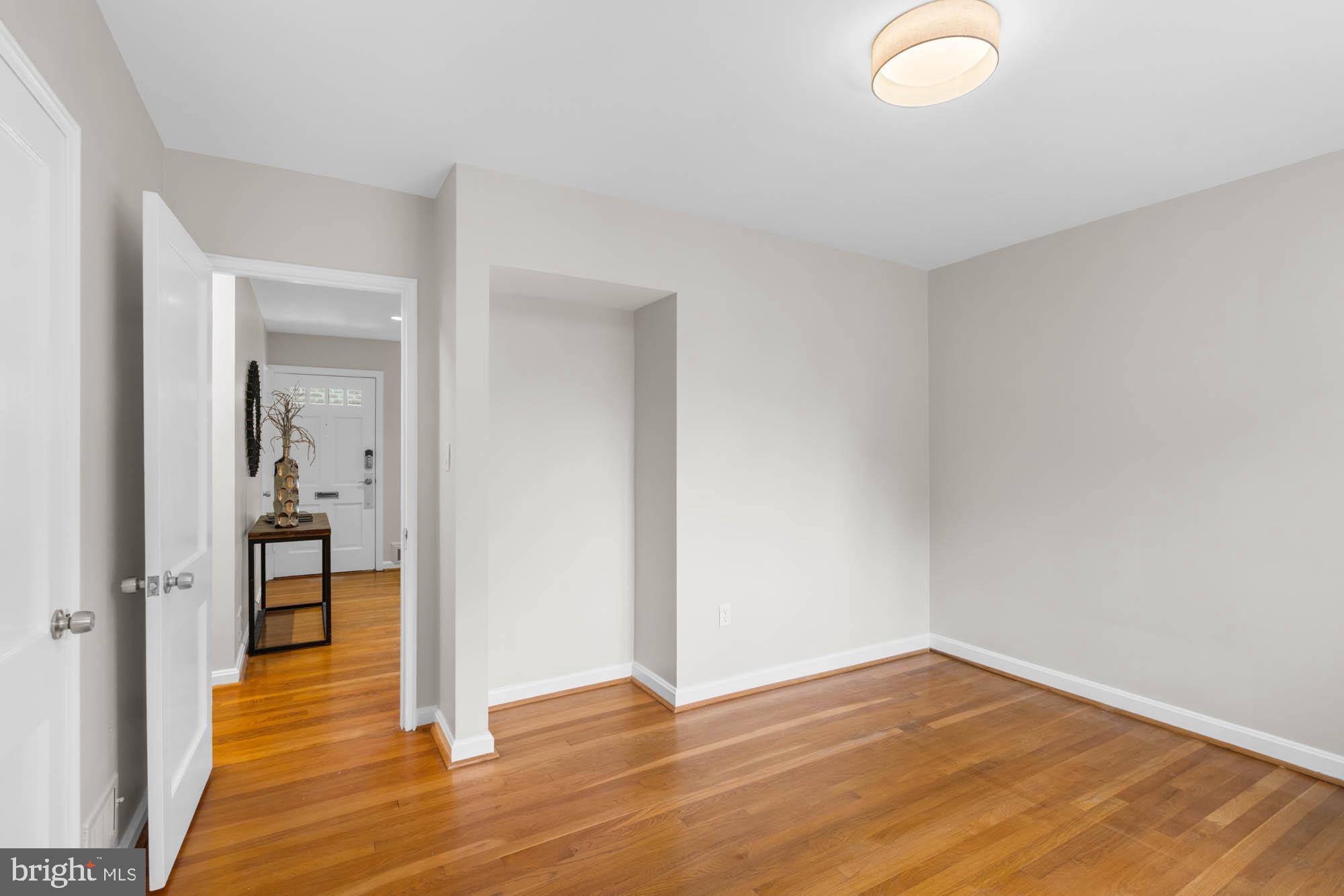 COUNTRY CLUB PARK - Residential