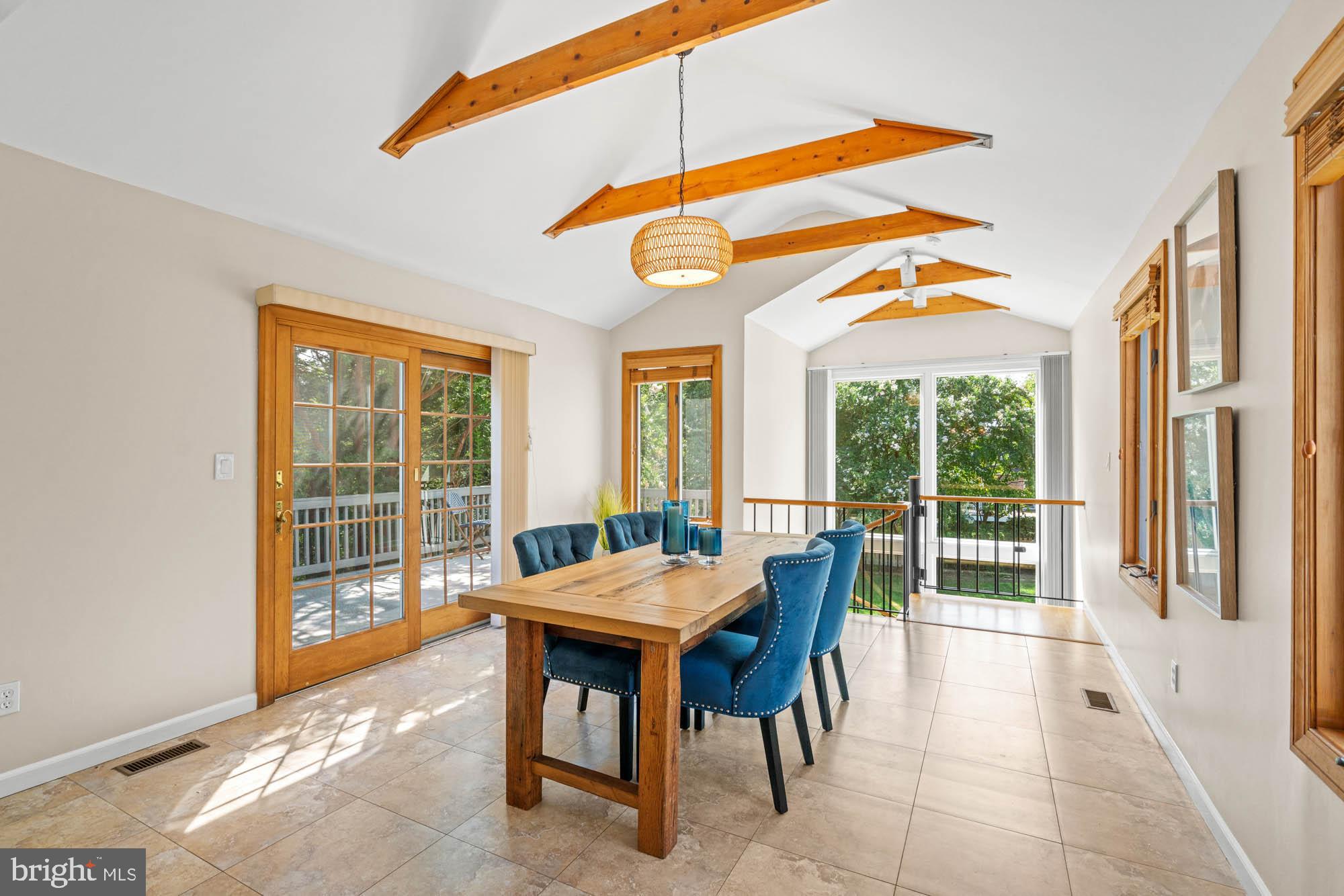 COUNTRY CLUB PARK - Residential