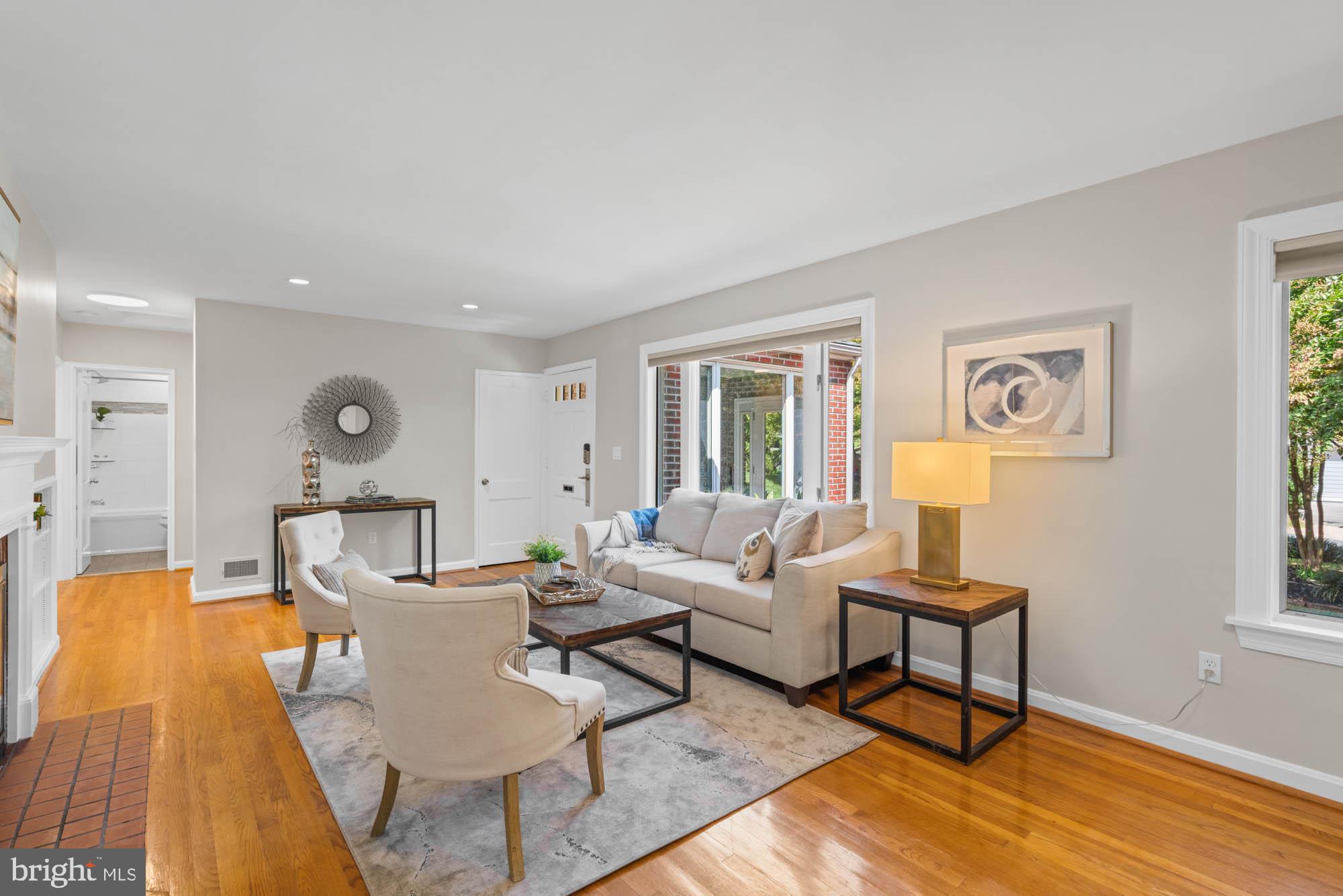 COUNTRY CLUB PARK - Residential