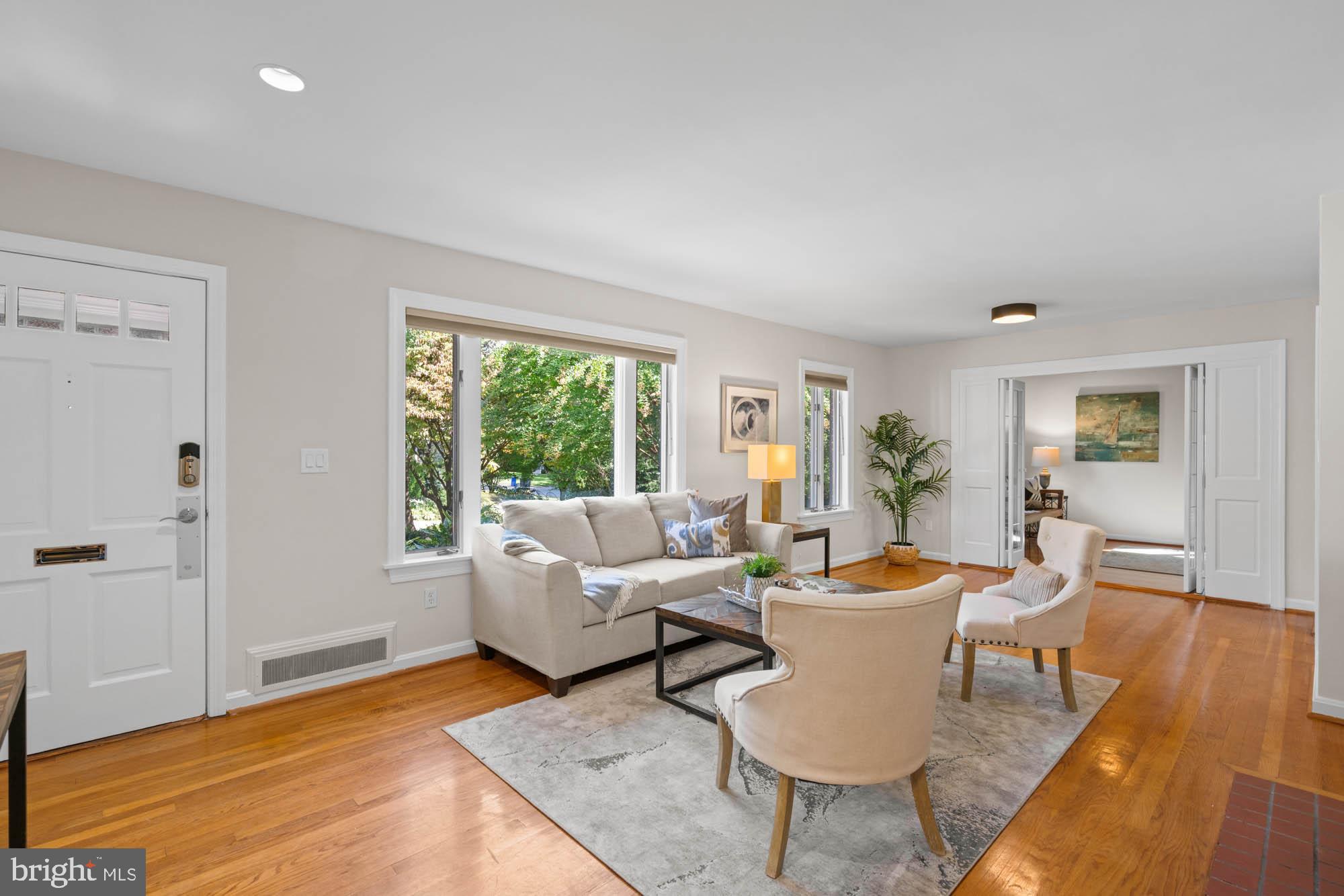 COUNTRY CLUB PARK - Residential