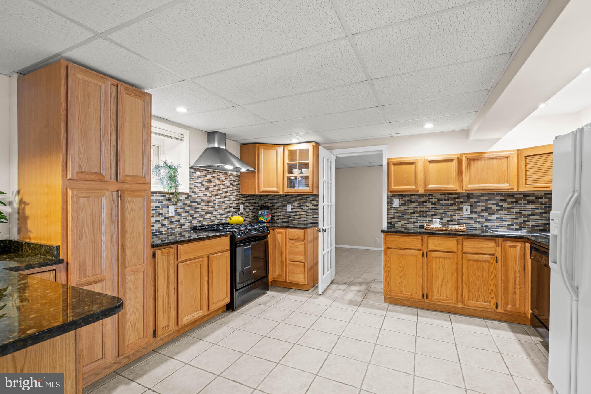 COUNTRY CLUB PARK - Residential