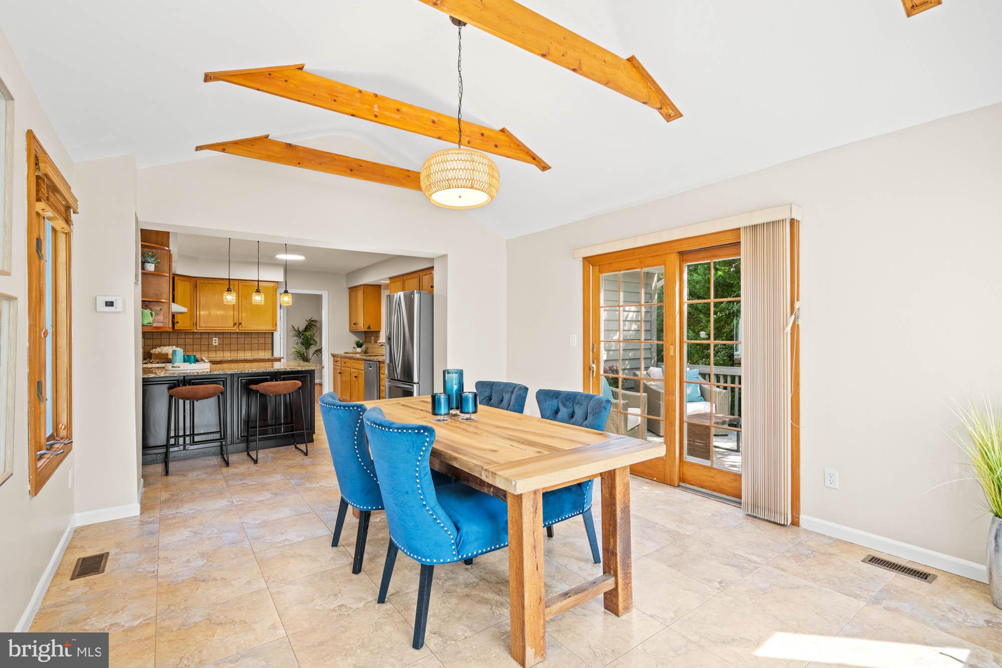 COUNTRY CLUB PARK - Residential