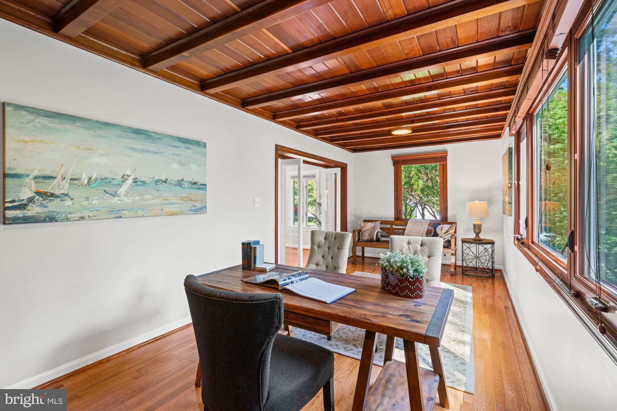 COUNTRY CLUB PARK - Residential