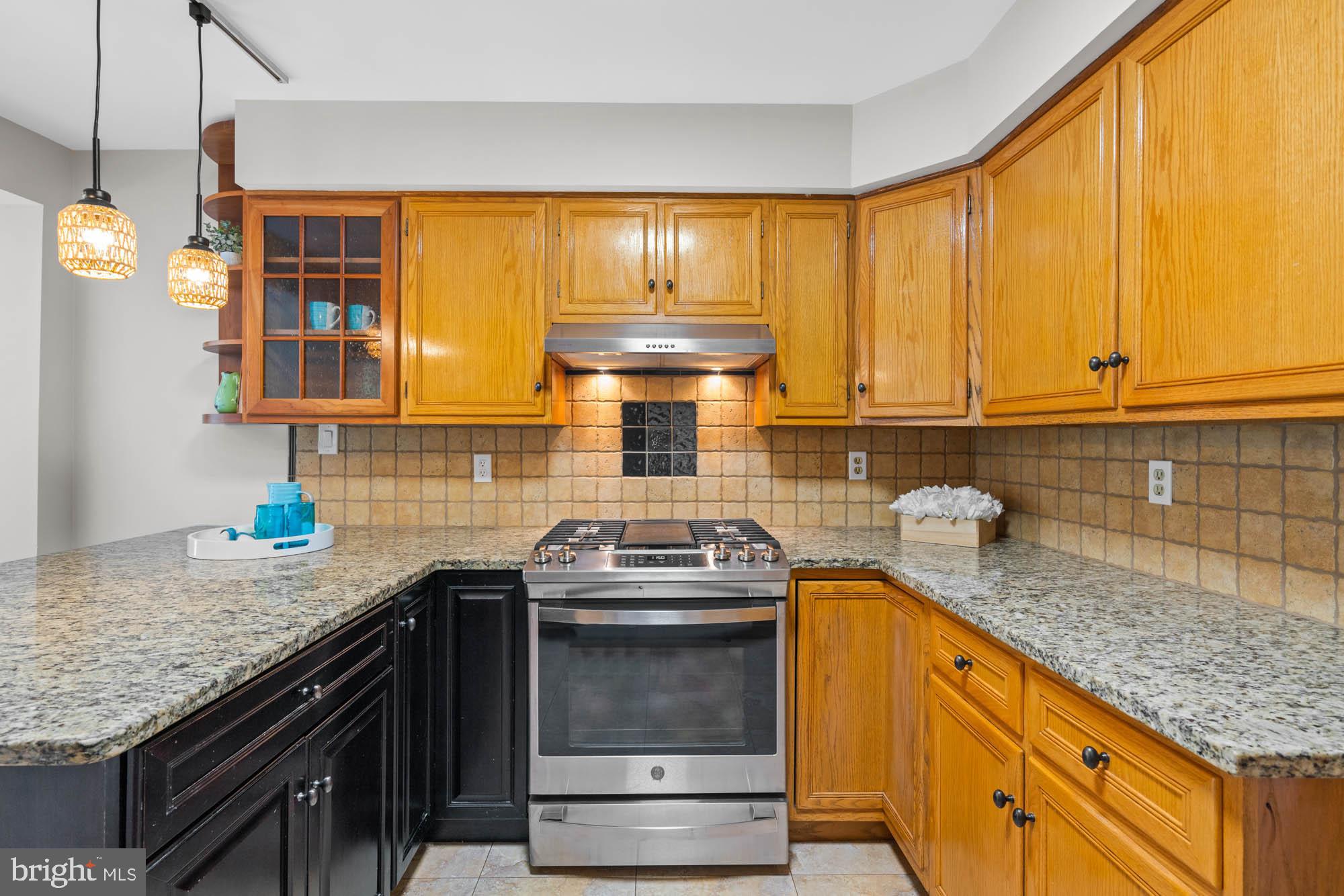 COUNTRY CLUB PARK - Residential