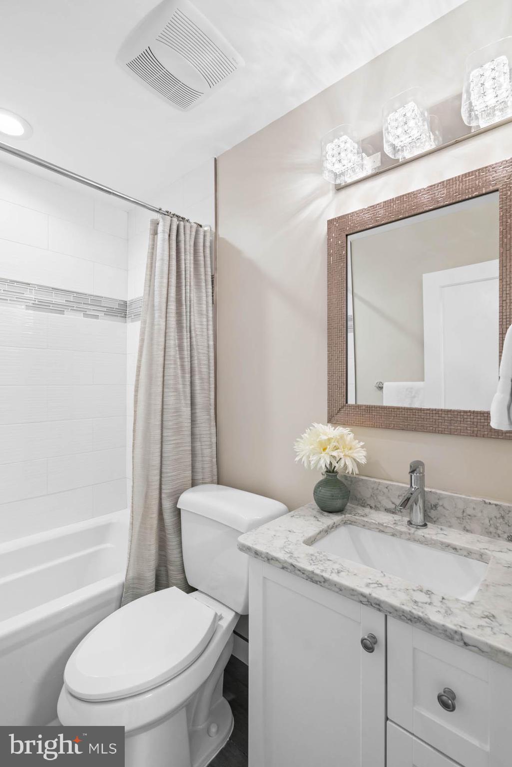 COUNTRY CLUB PARK - Residential