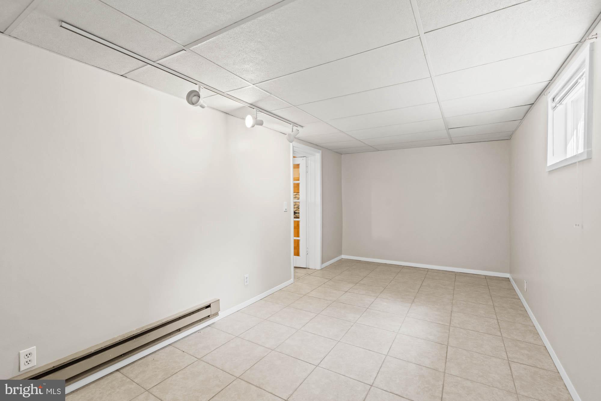 COUNTRY CLUB PARK - Residential