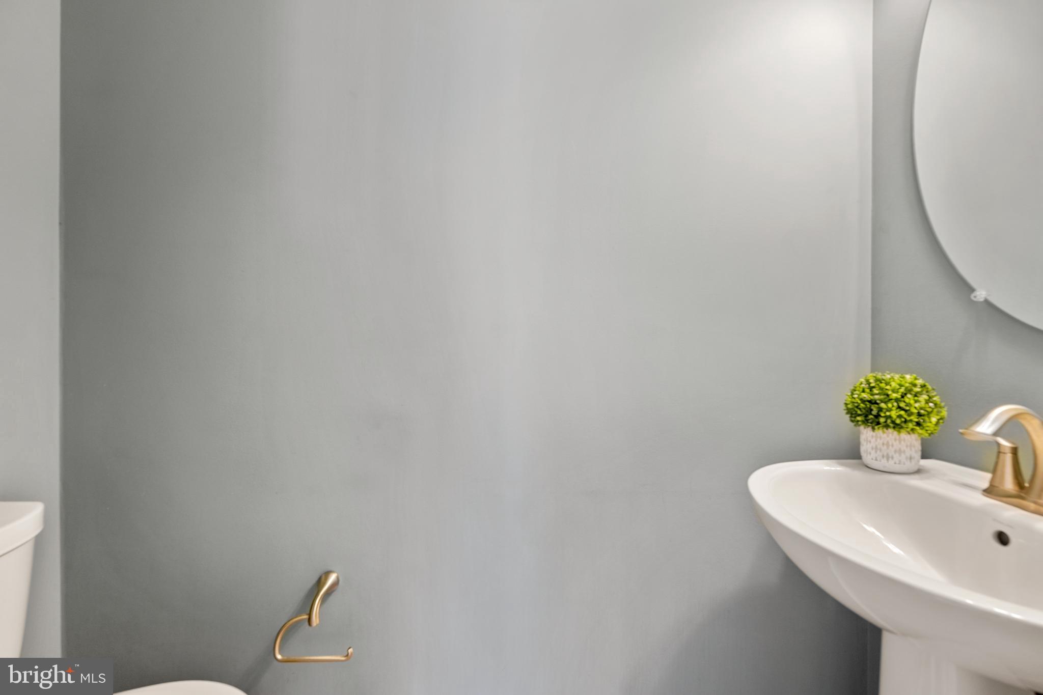 EAST GATE 3 CONDOMINIUM - Residential