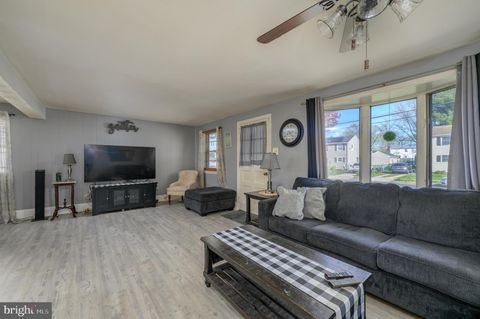 5532 WHITMAN TERRACE PENNSAUKEN NJ 08109