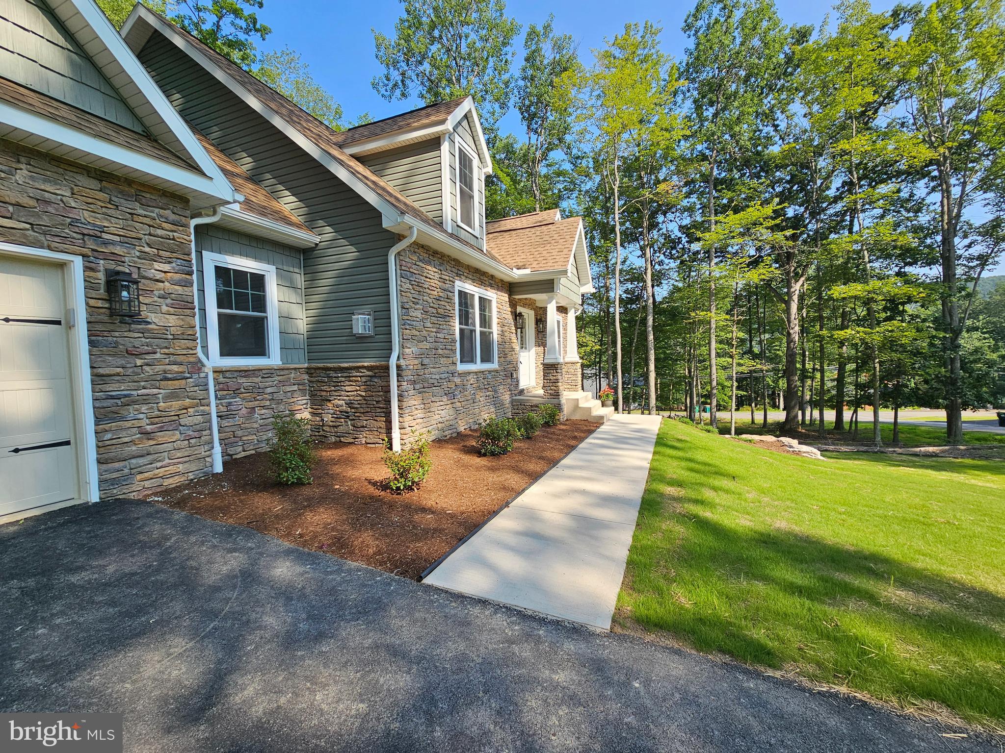 5 TIOGA DRIVE
