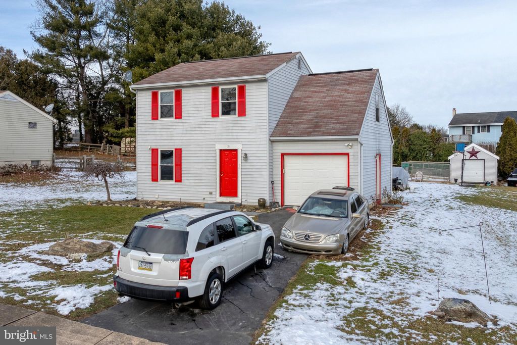 Photo of 31 Hoover Road, LANCASTER, PA 17603 (MLS # PALA2062908)