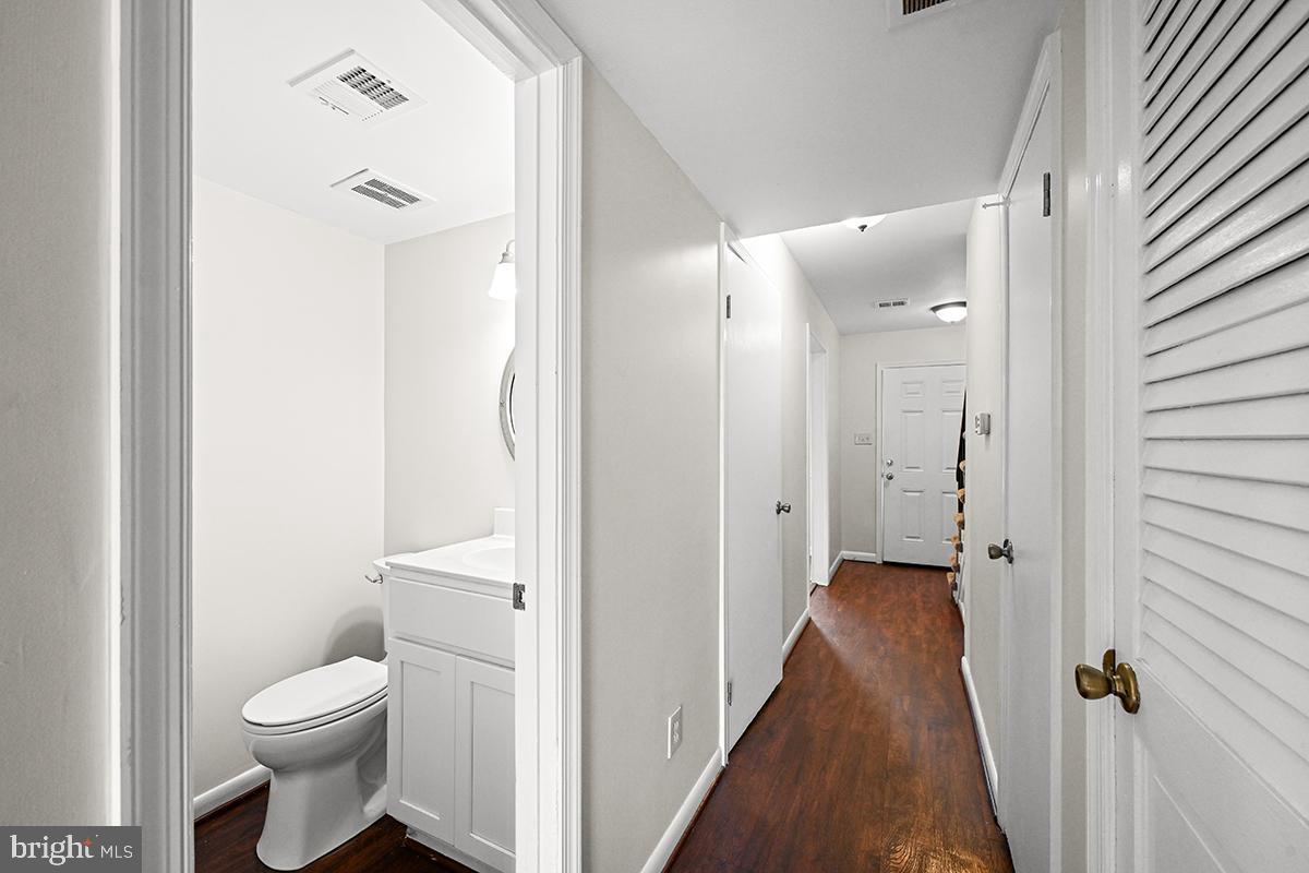 CRESTWOOD HAMLET - Residential