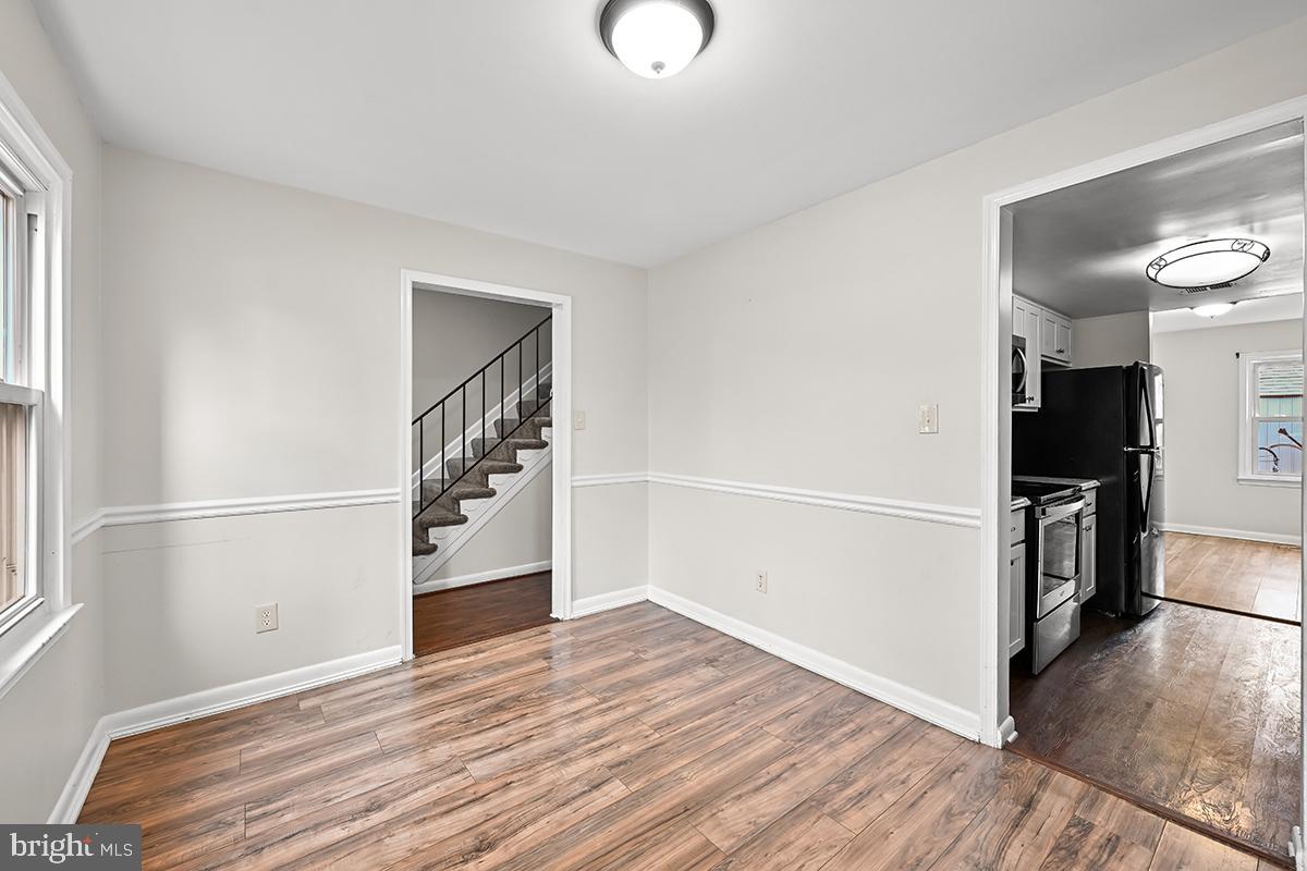 CRESTWOOD HAMLET - Residential