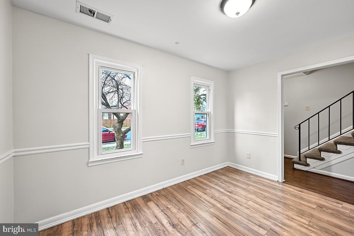 CRESTWOOD HAMLET - Residential