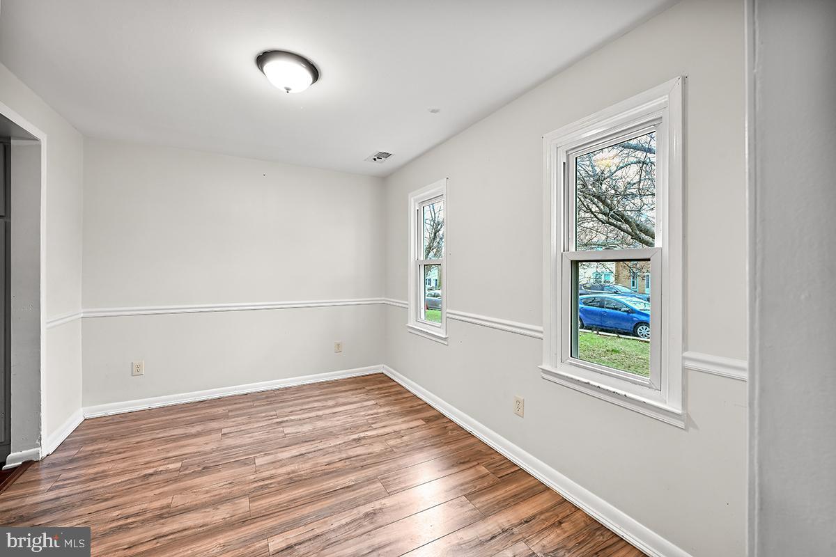 CRESTWOOD HAMLET - Residential