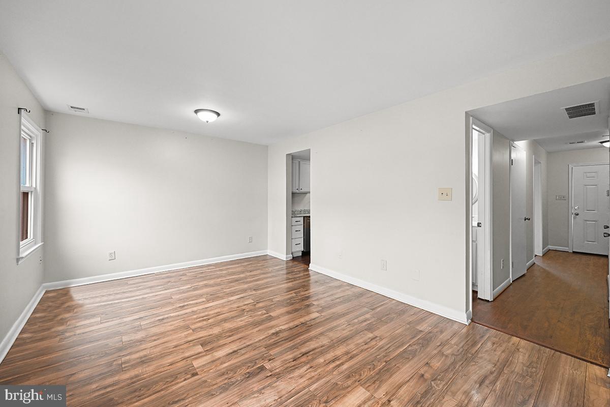 CRESTWOOD HAMLET - Residential