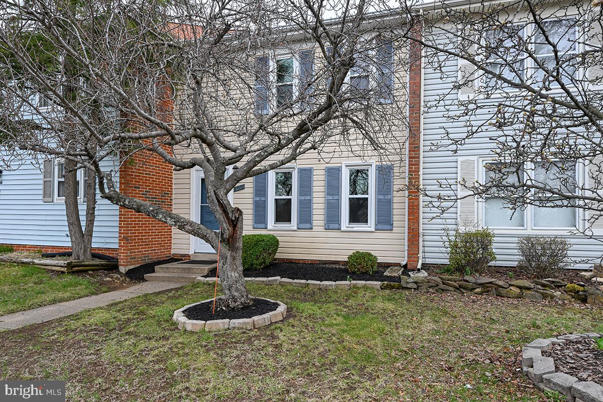 CRESTWOOD HAMLET - Residential