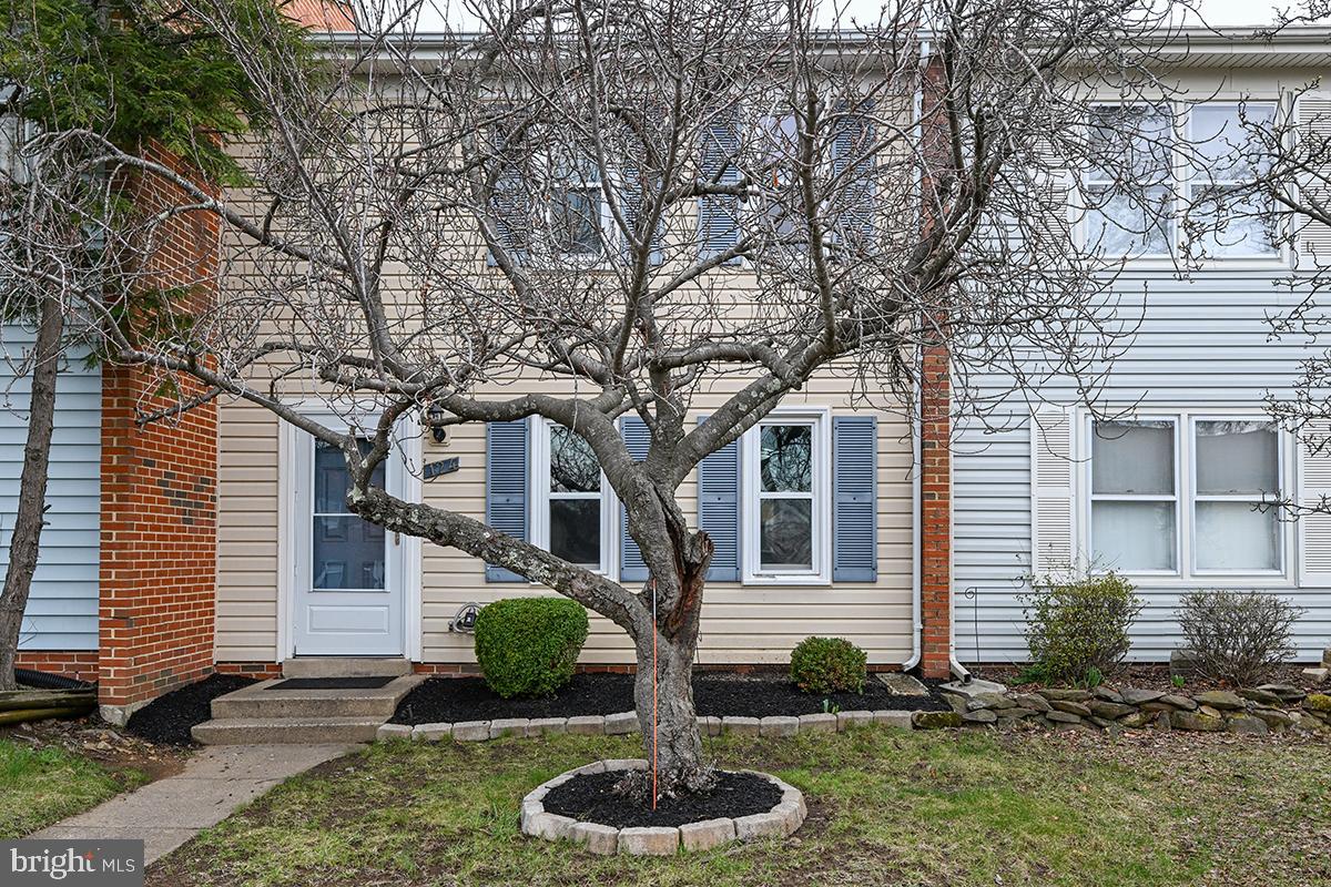 CRESTWOOD HAMLET - Residential