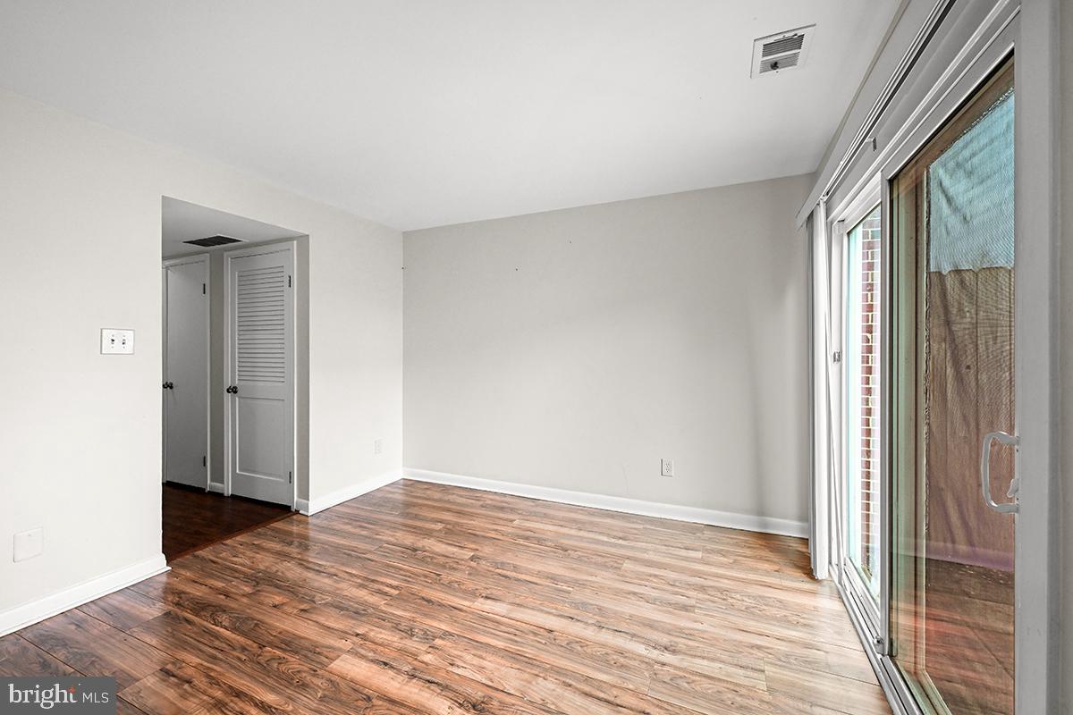 CRESTWOOD HAMLET - Residential