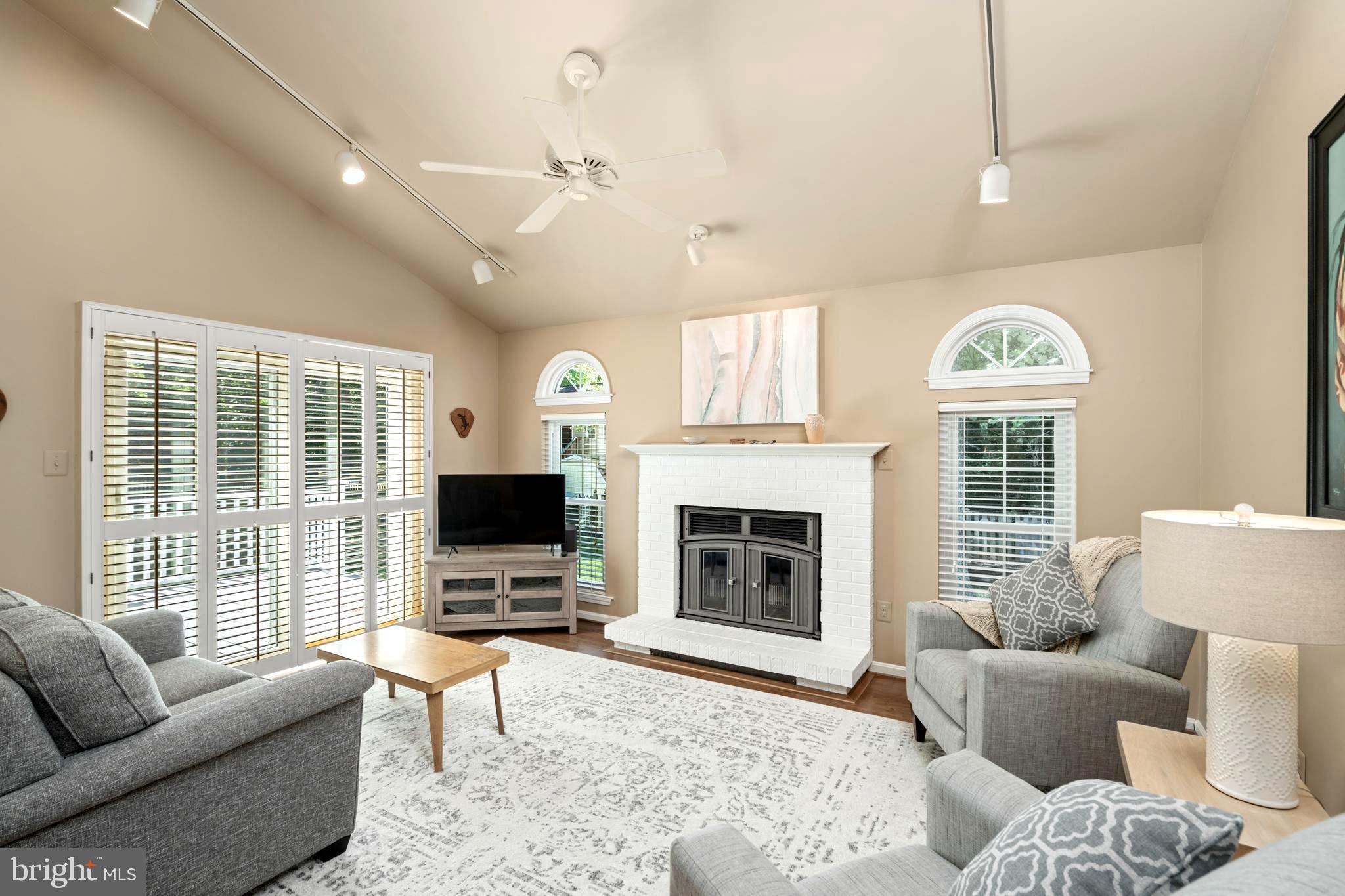 STEWARTS LANDING - Residential