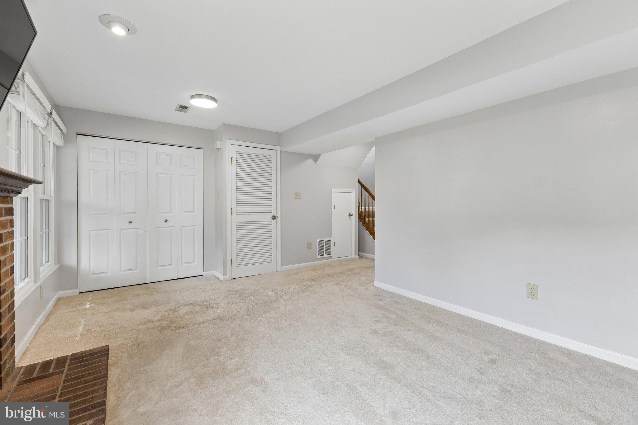 KINGSTOWNE - Residential
