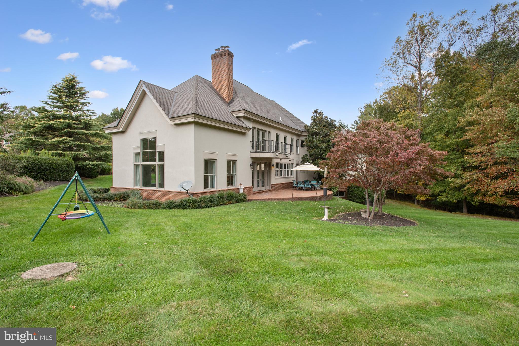 RIVERSCAPE - Residential Lease