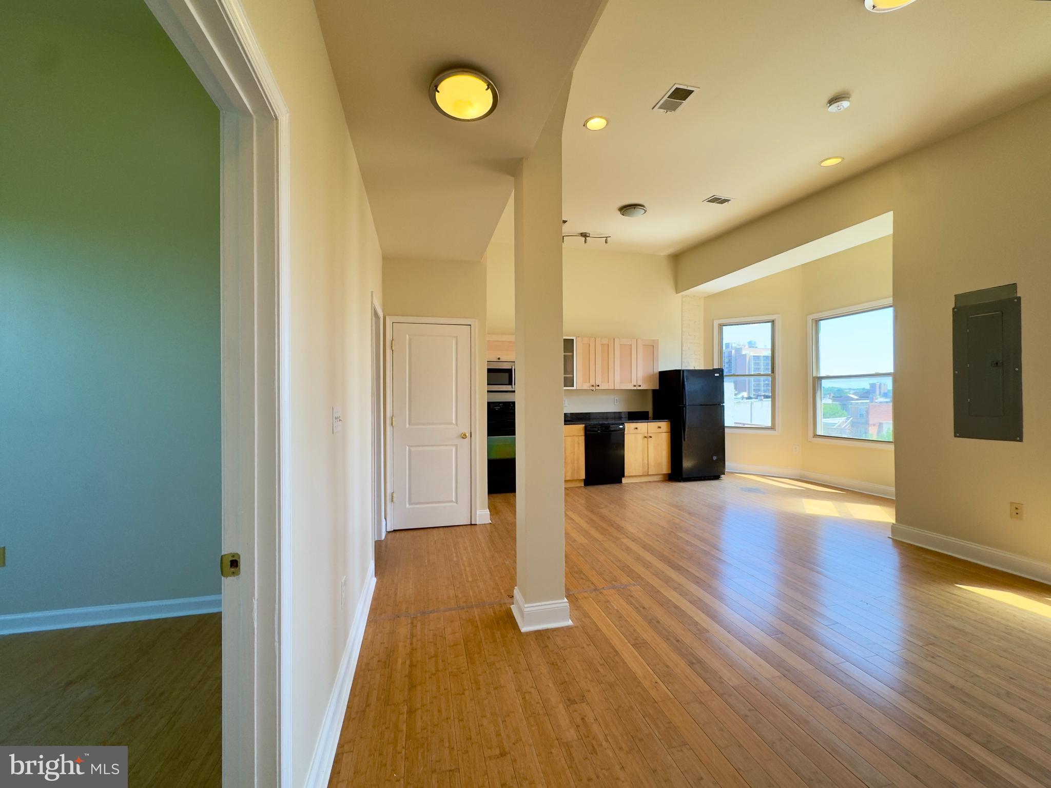 2401 BROOKFIELD AVENUE D6