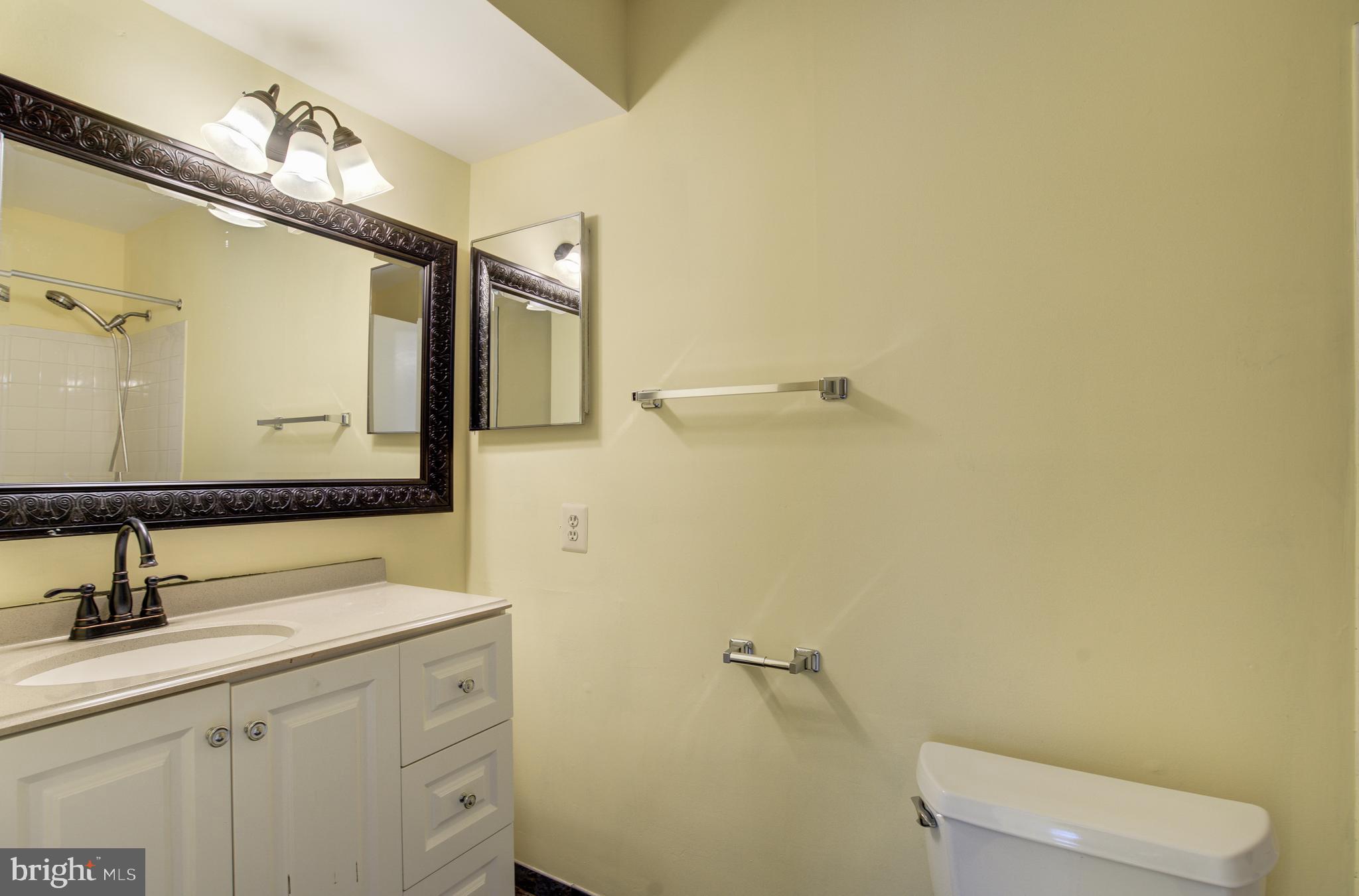 SPRINGFIELD OAKS - Residential Lease