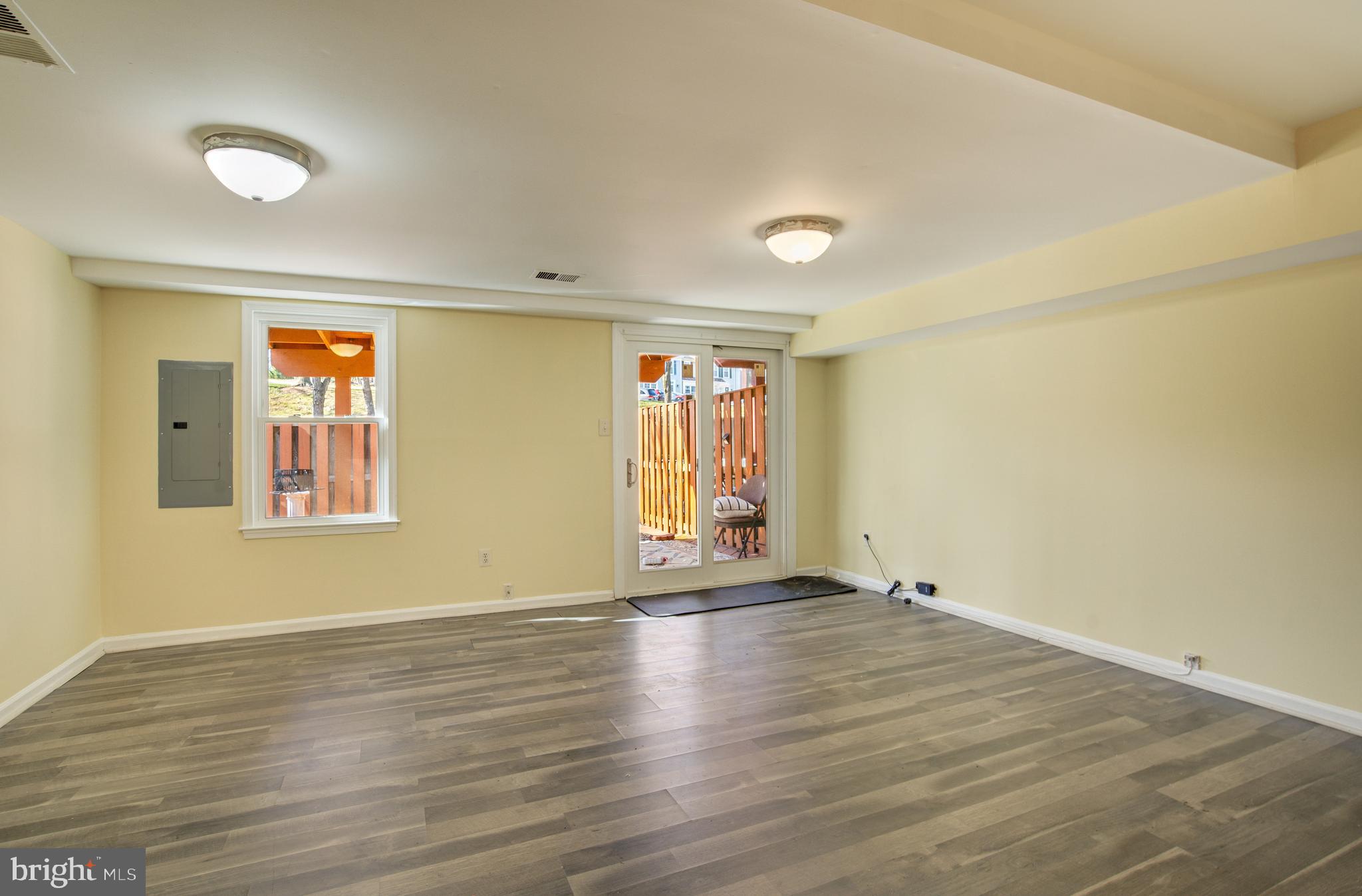 SPRINGFIELD OAKS - Residential Lease