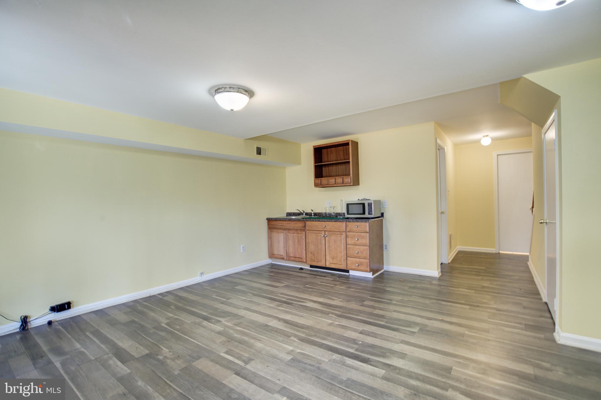 SPRINGFIELD OAKS - Residential Lease