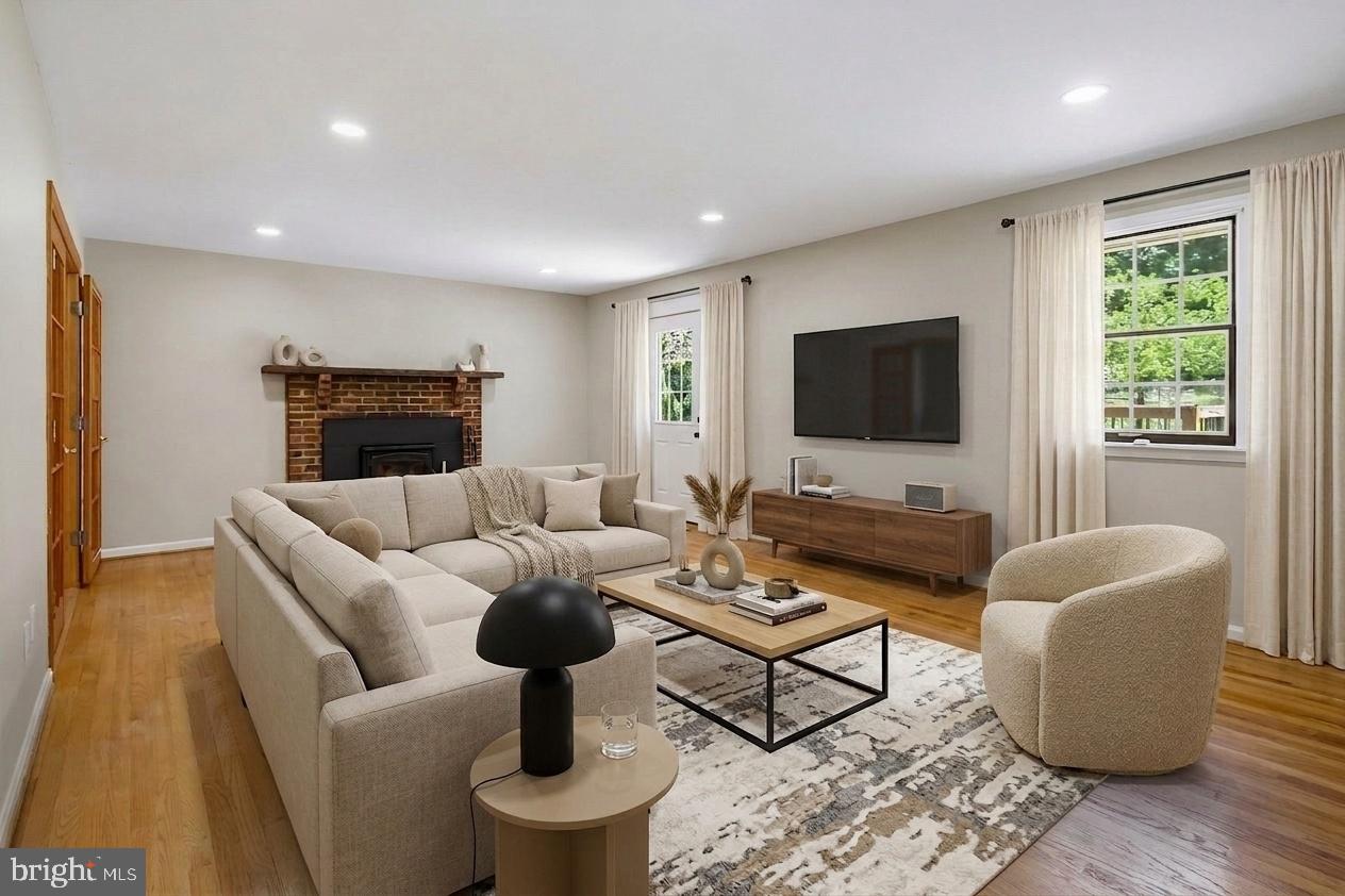 25509 JONNIE COURT