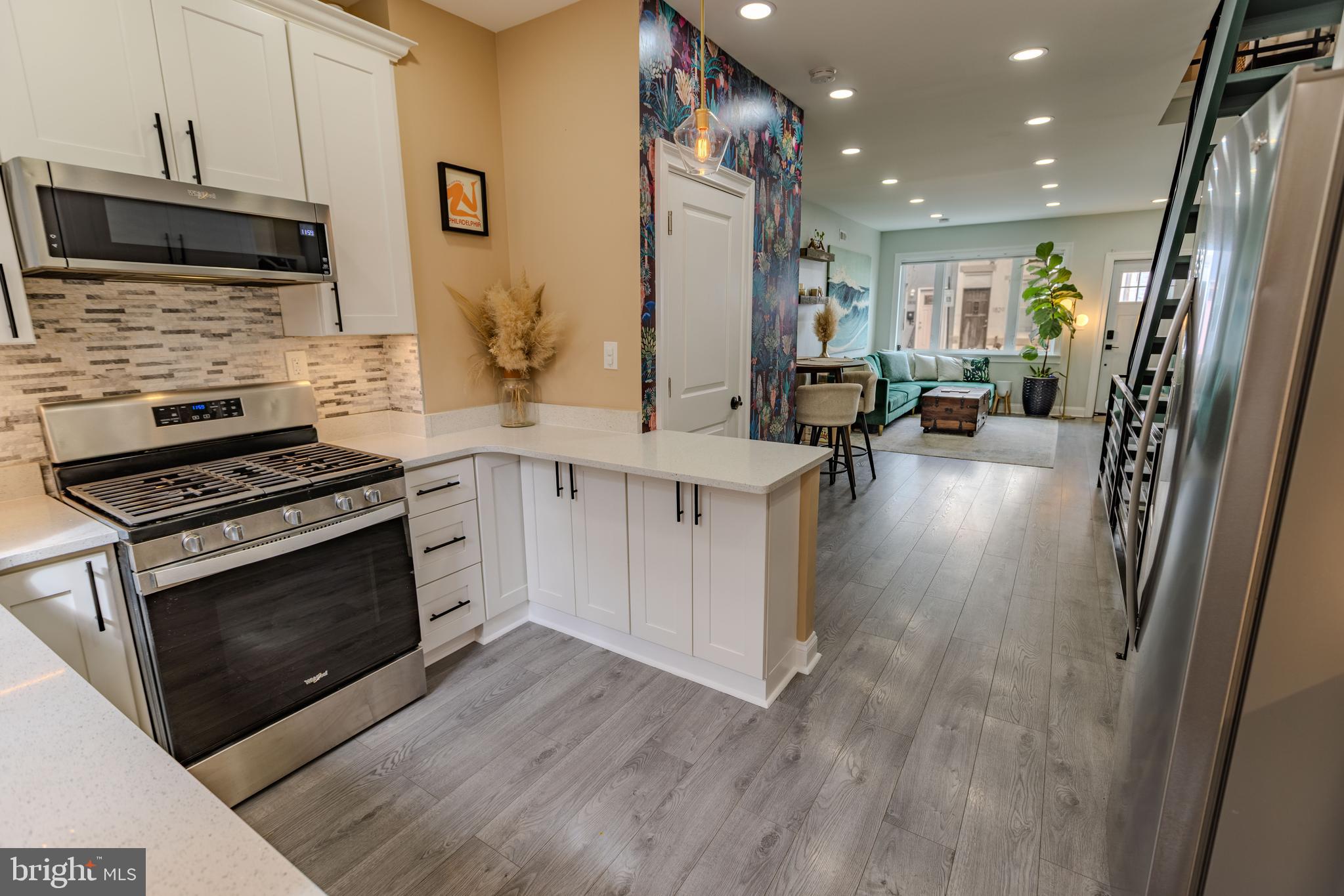 POINT BREEZE - Residential