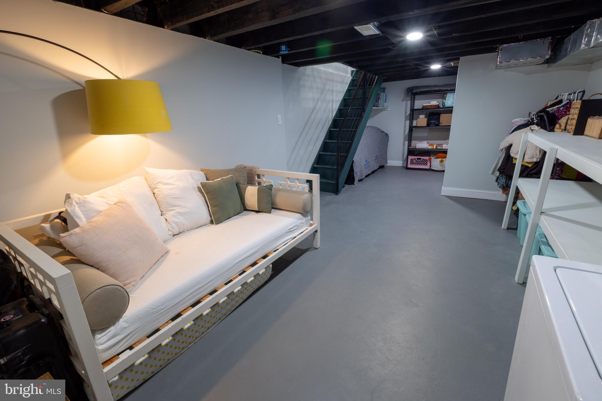 POINT BREEZE - Residential