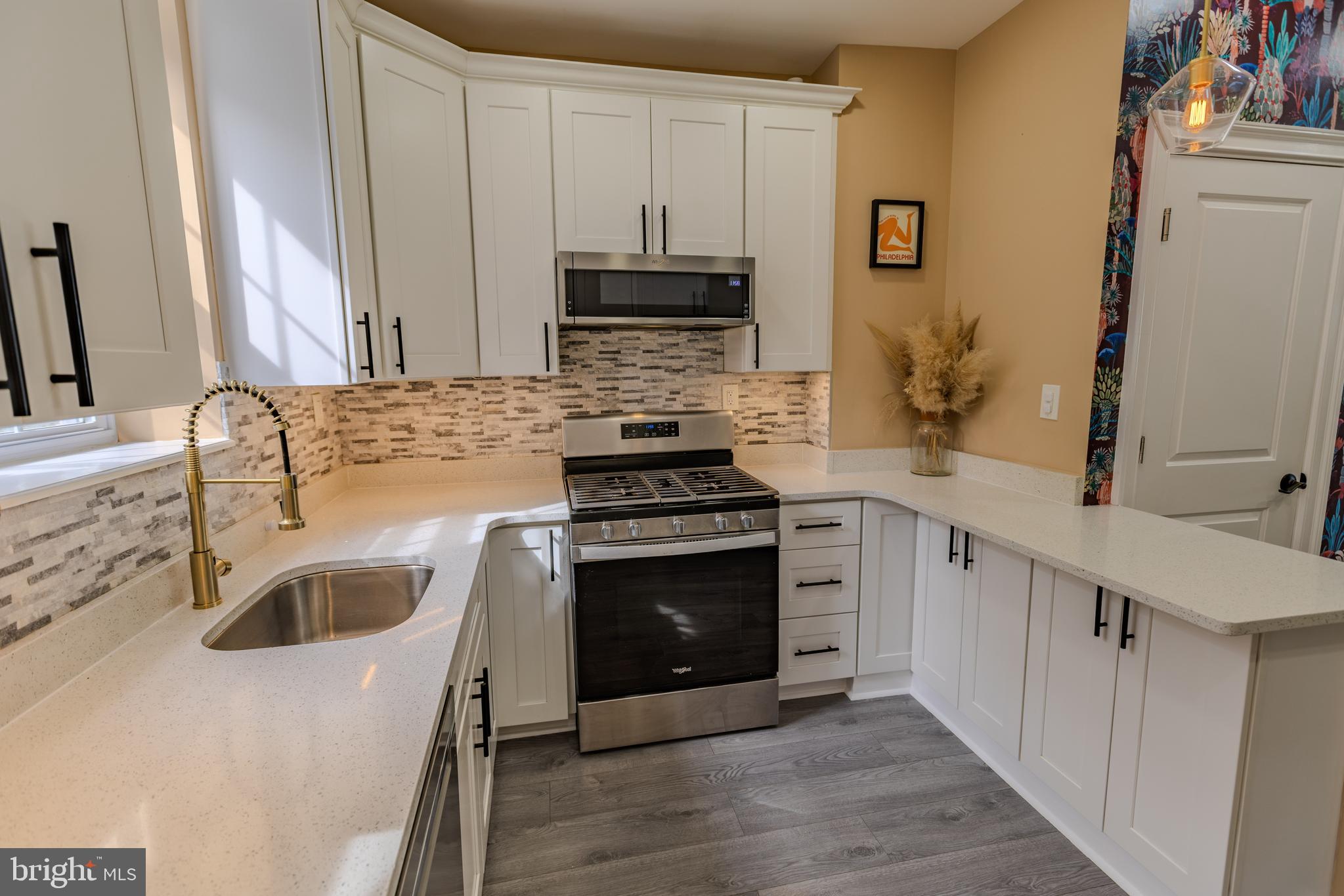 POINT BREEZE - Residential