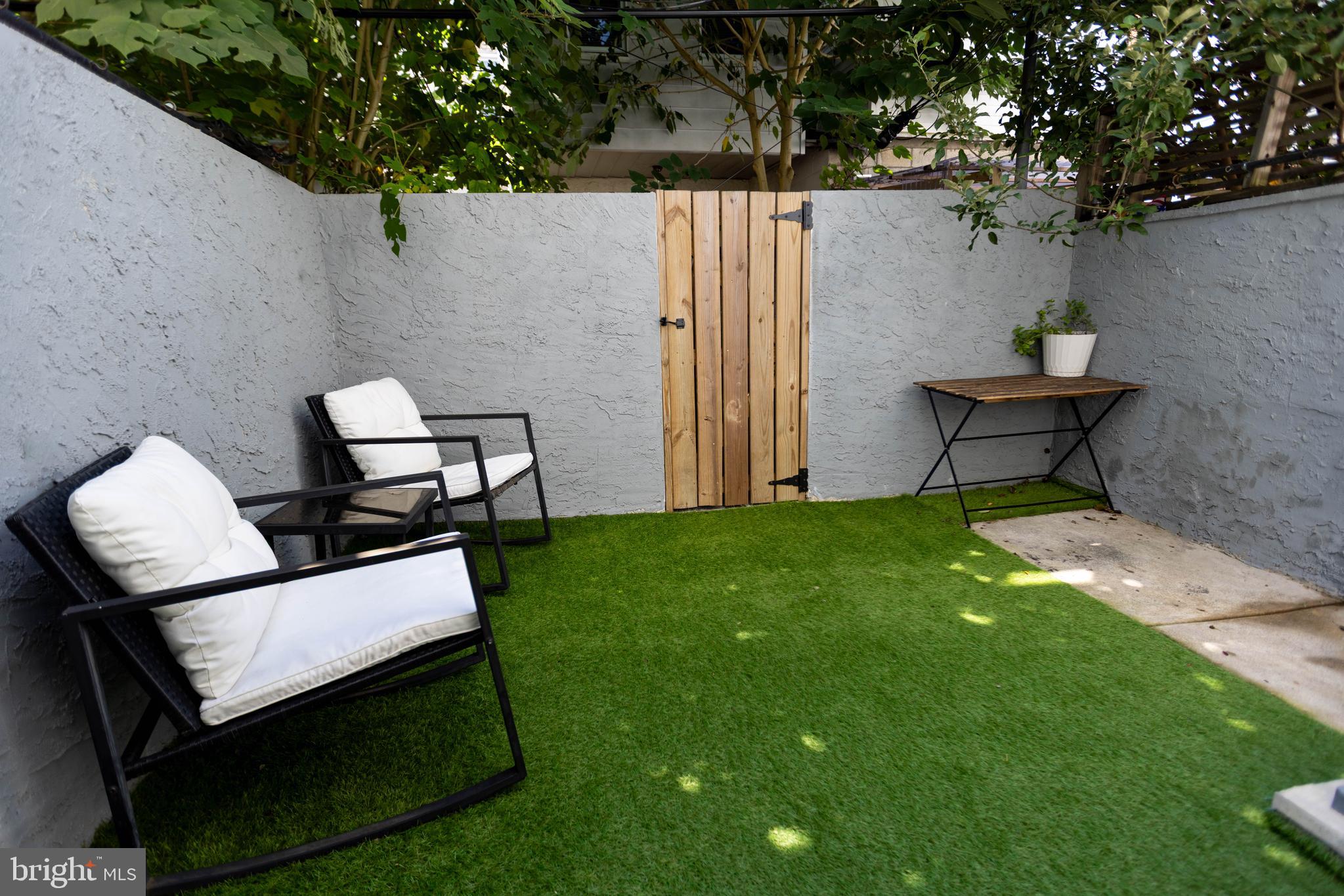 POINT BREEZE - Residential