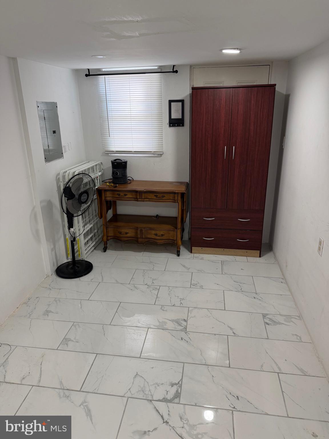 MAYFAIR (EAST) - Residential