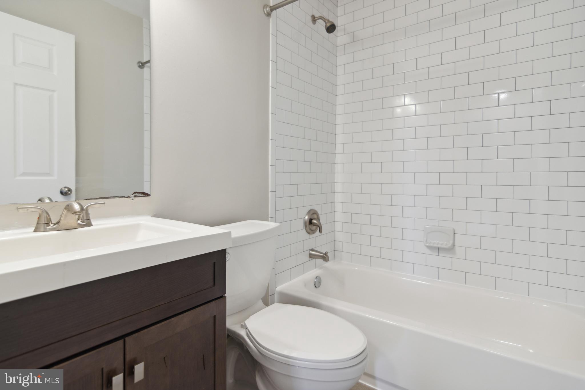 MAPLE RIDGE - Residential Lease